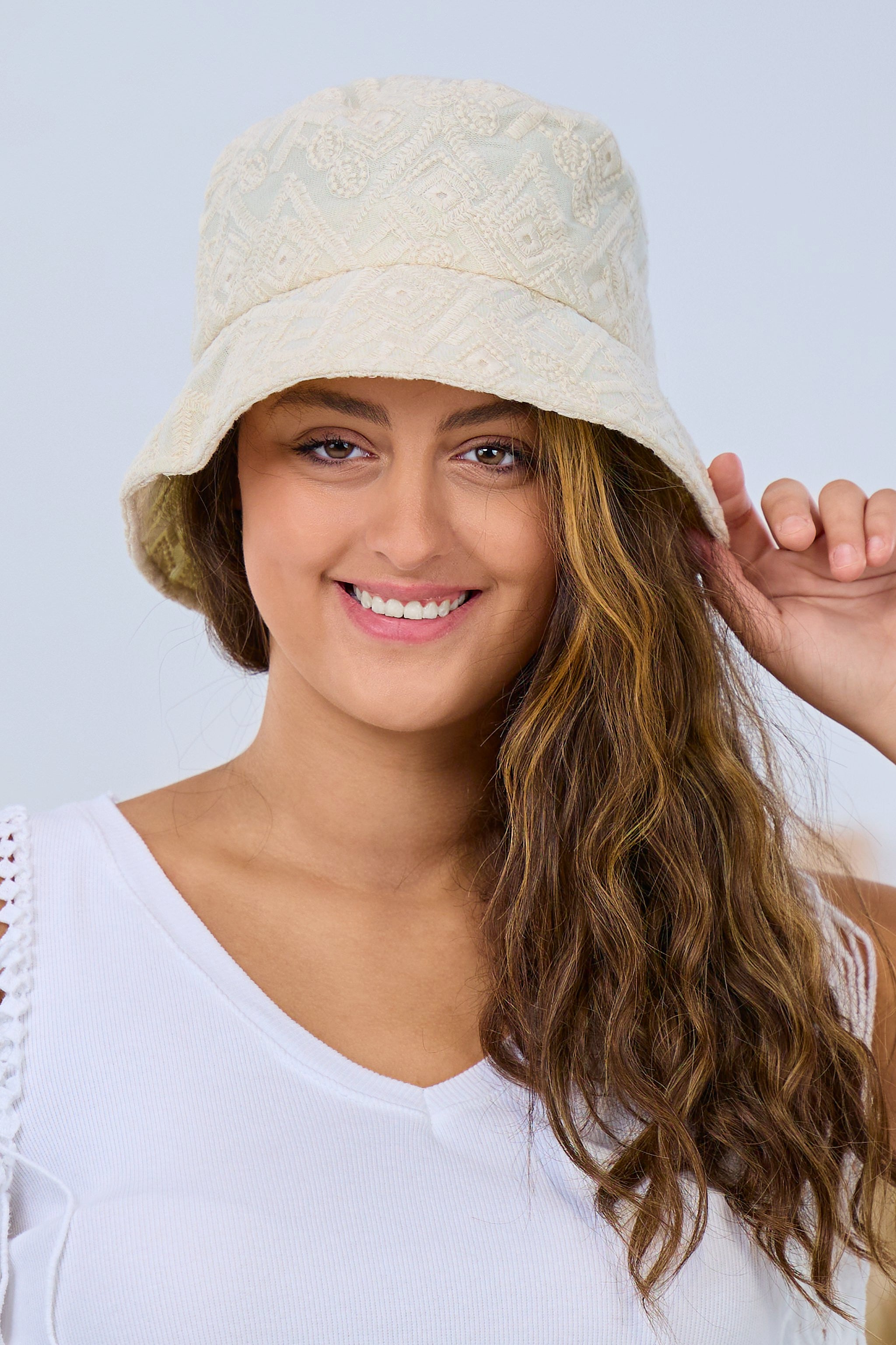 Bucket Hat mit Stickerei, creme