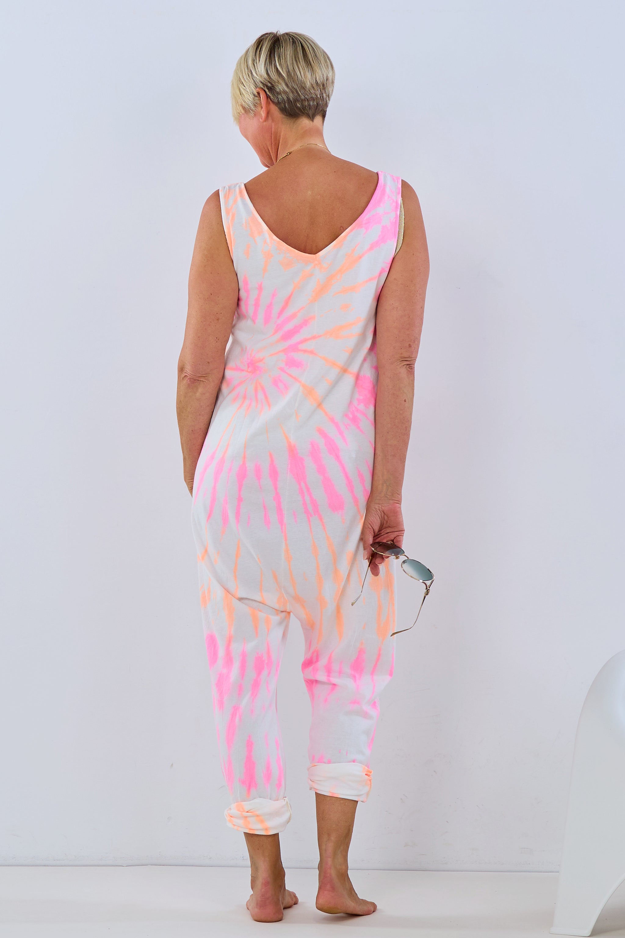 Baggy Jumpsuit NEON Batik, ecru-orange-pink