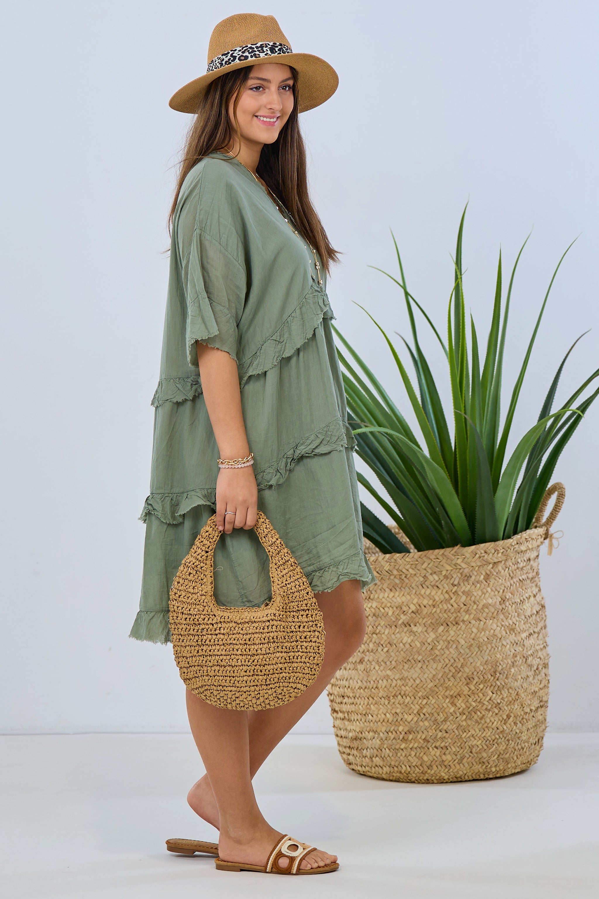 Short dress with V-neck and ruffles, khaki