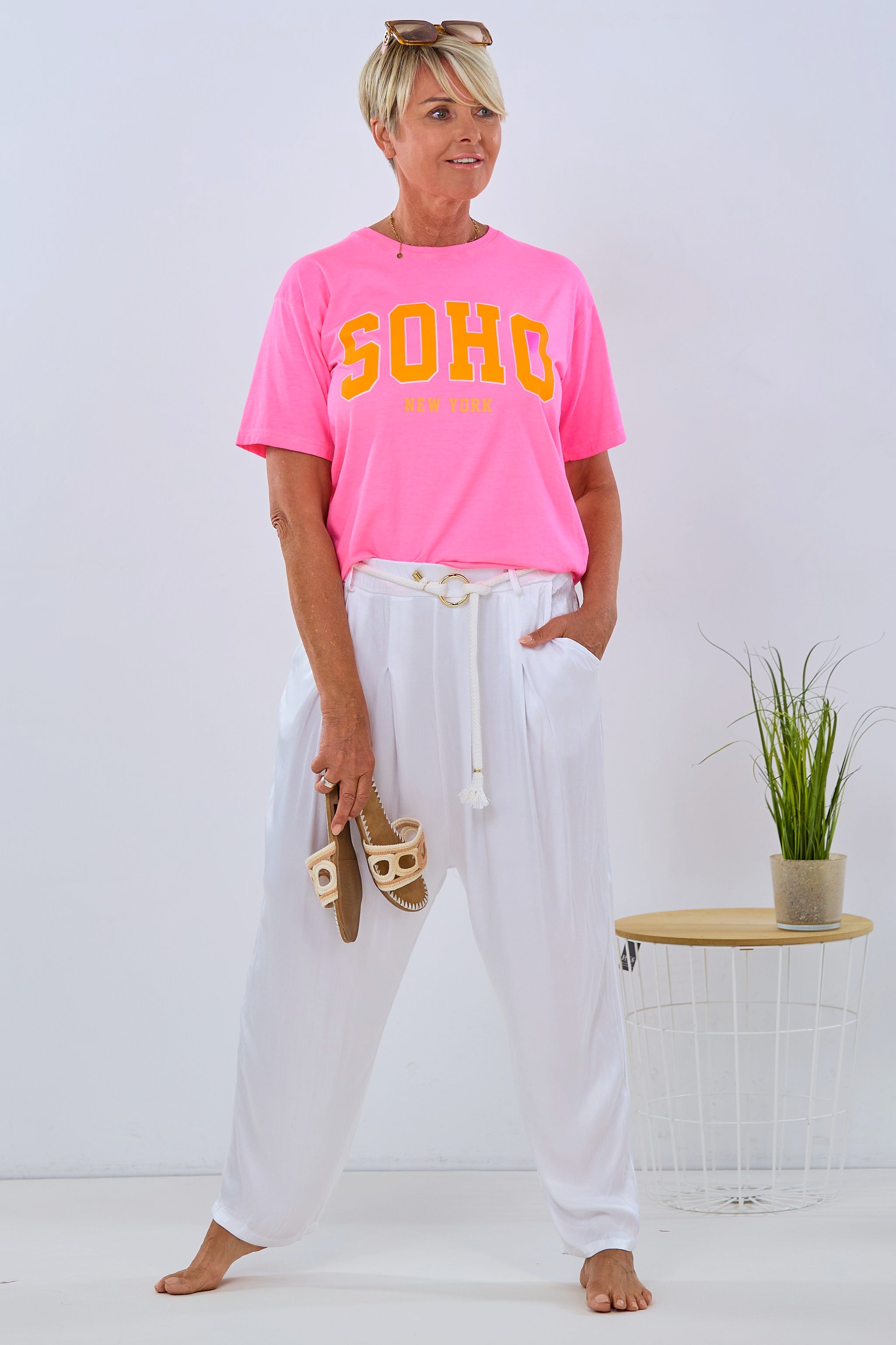 Shimmering Baggy pants, white