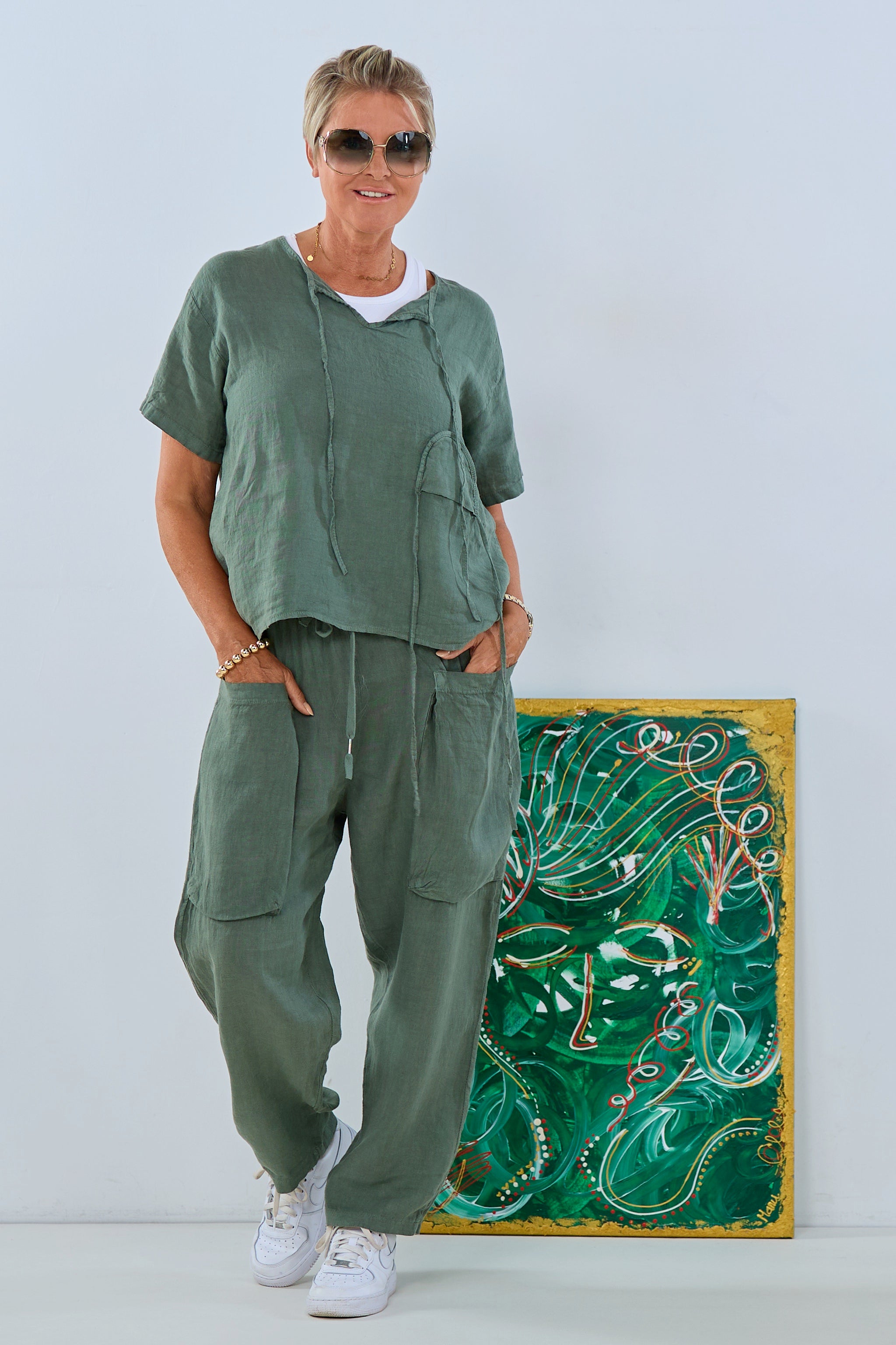 Wide linen pants with large pockets, khaki