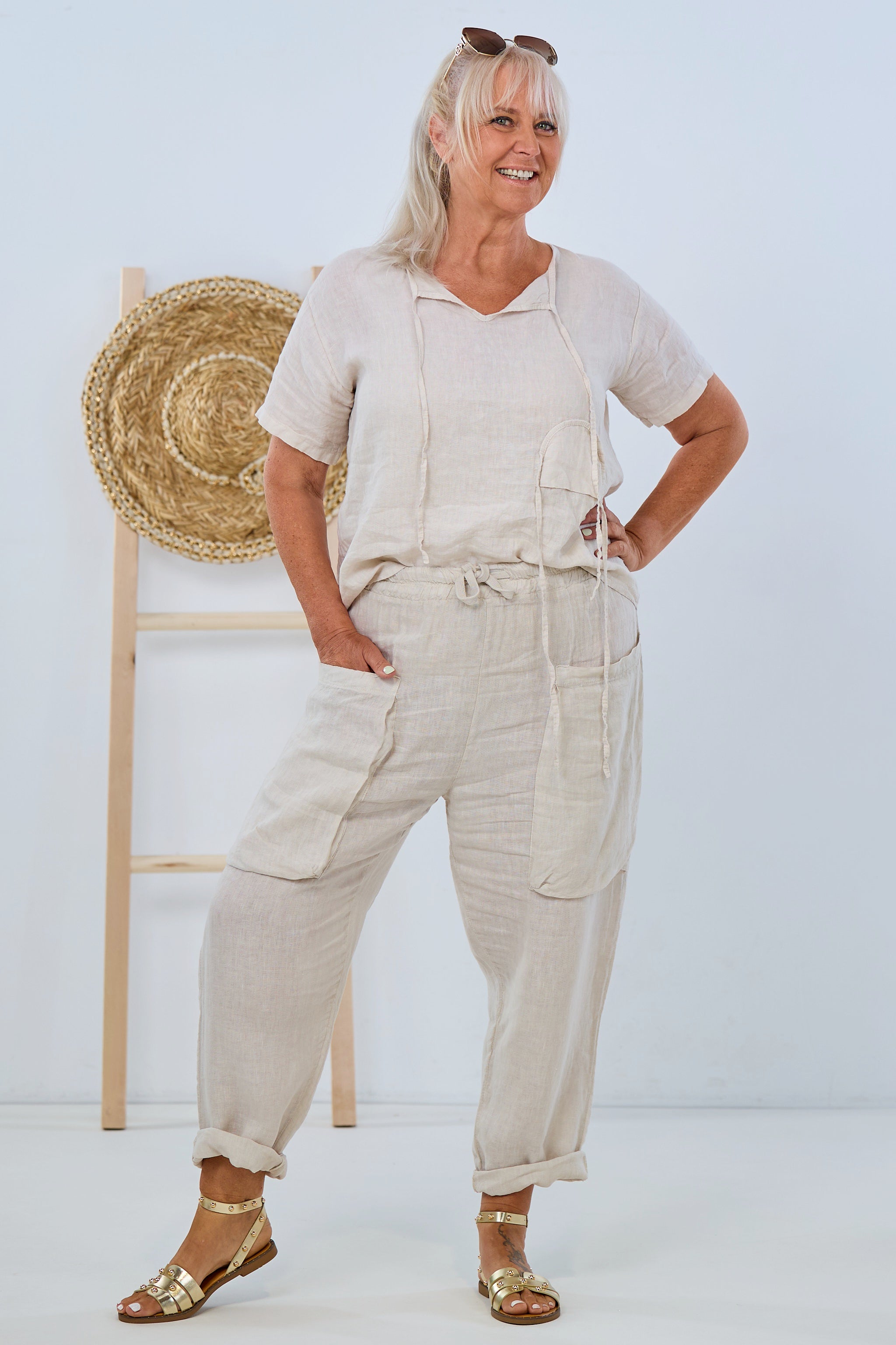 Wide linen pants with large pockets, beige