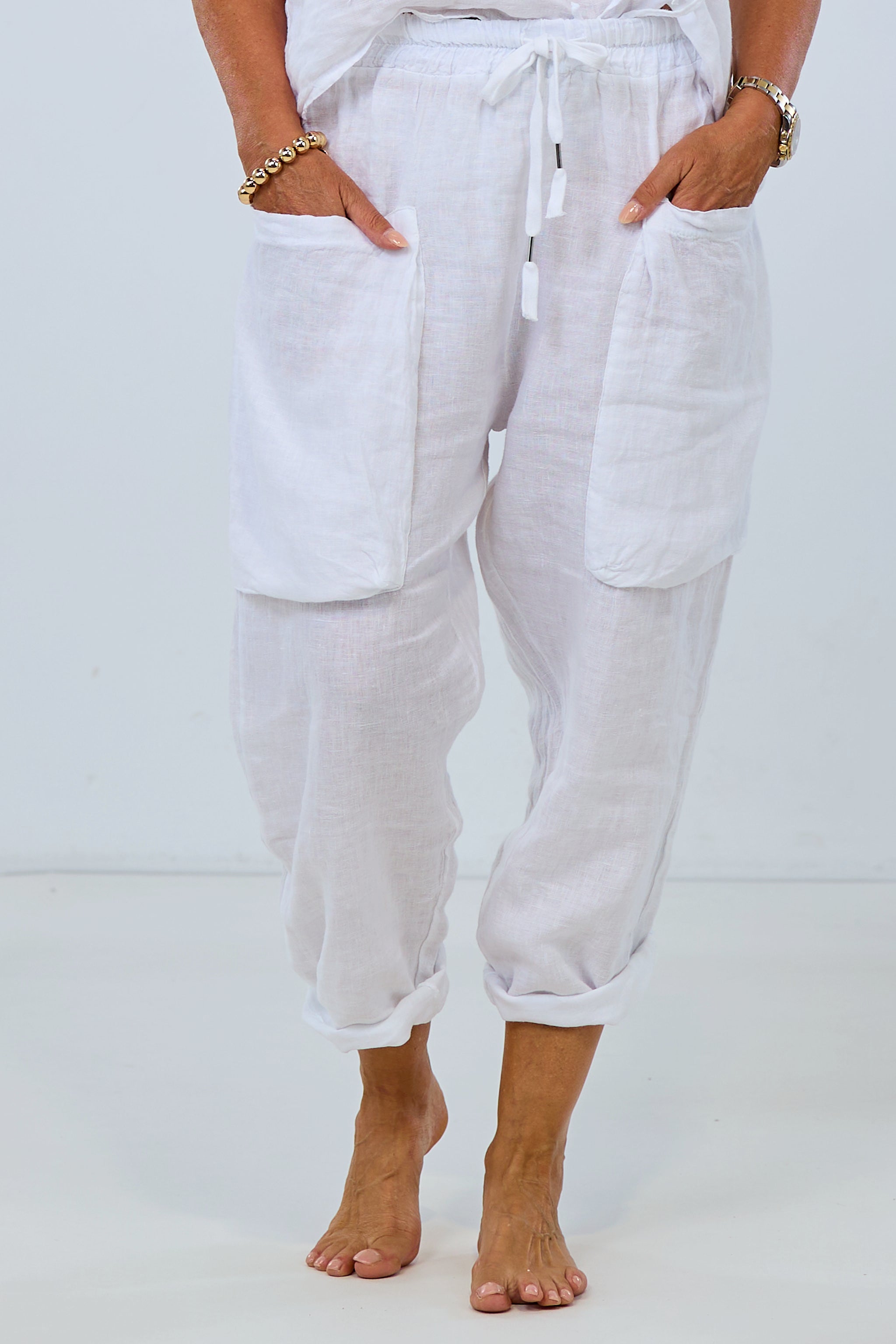 Wide linen pants with large pockets, white
