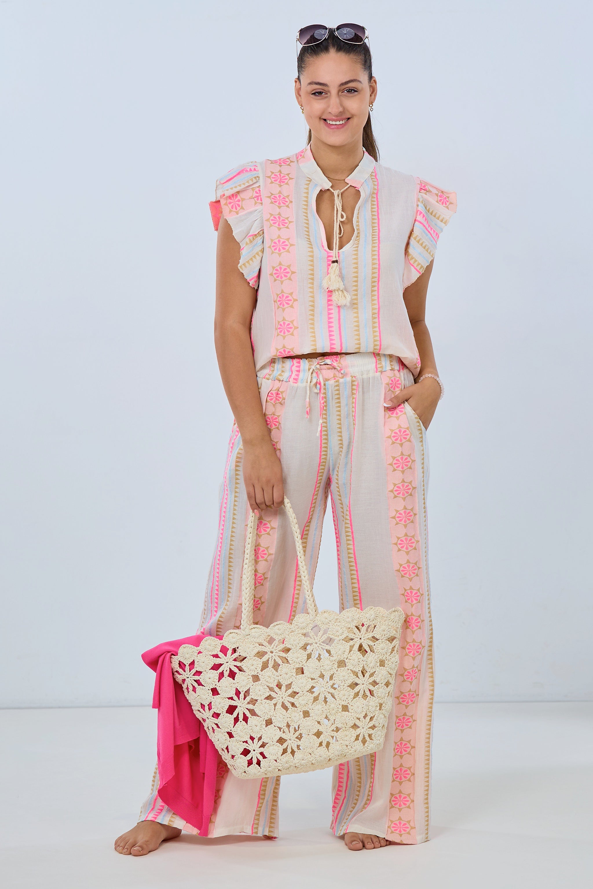 Sweet blouse with woven pattern, ecru-pink