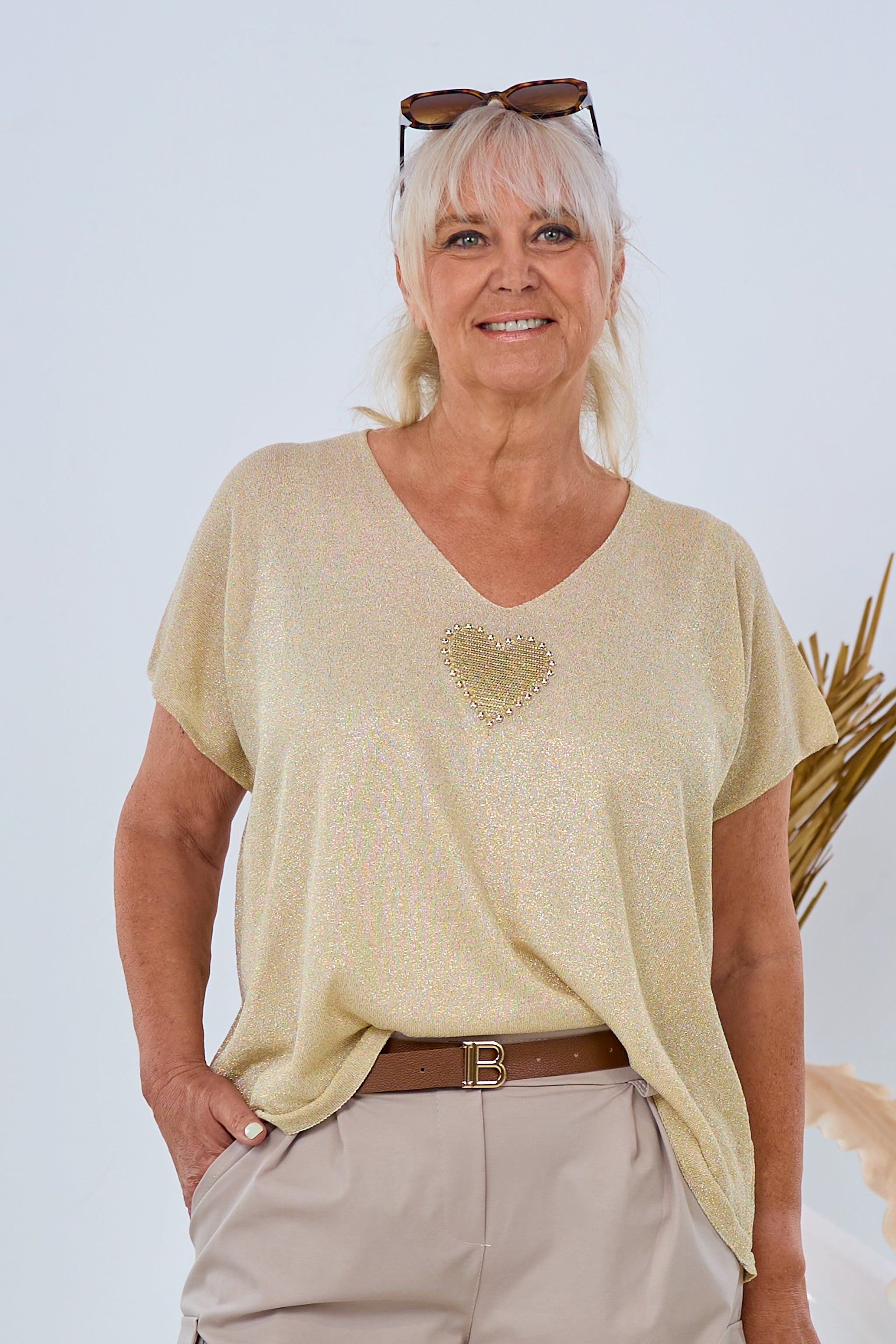 Strick-Pulli mit kleinem Herz, gold