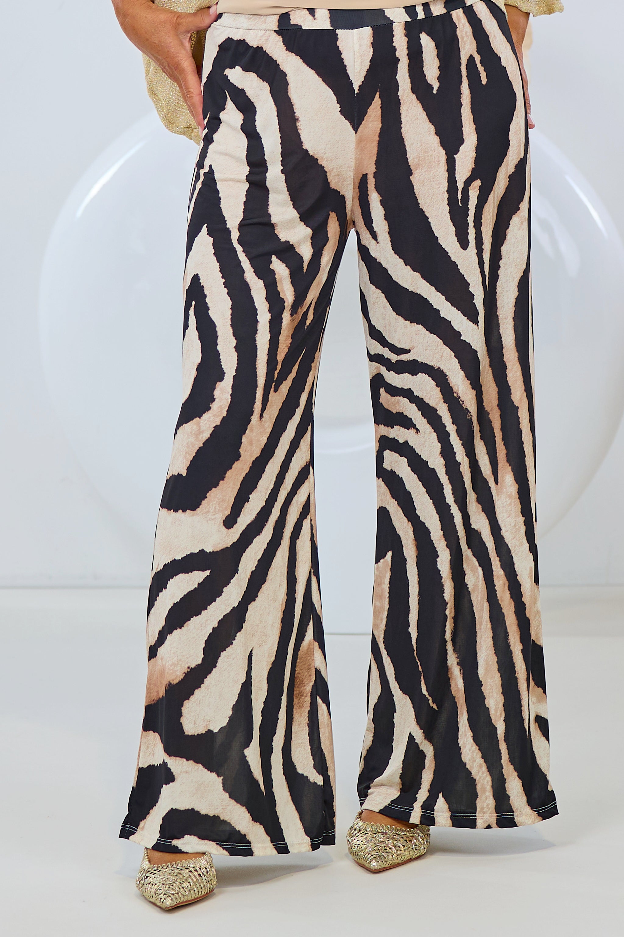 weich fallende Hose mit Animal-Muster, schwarz-taupe-beige