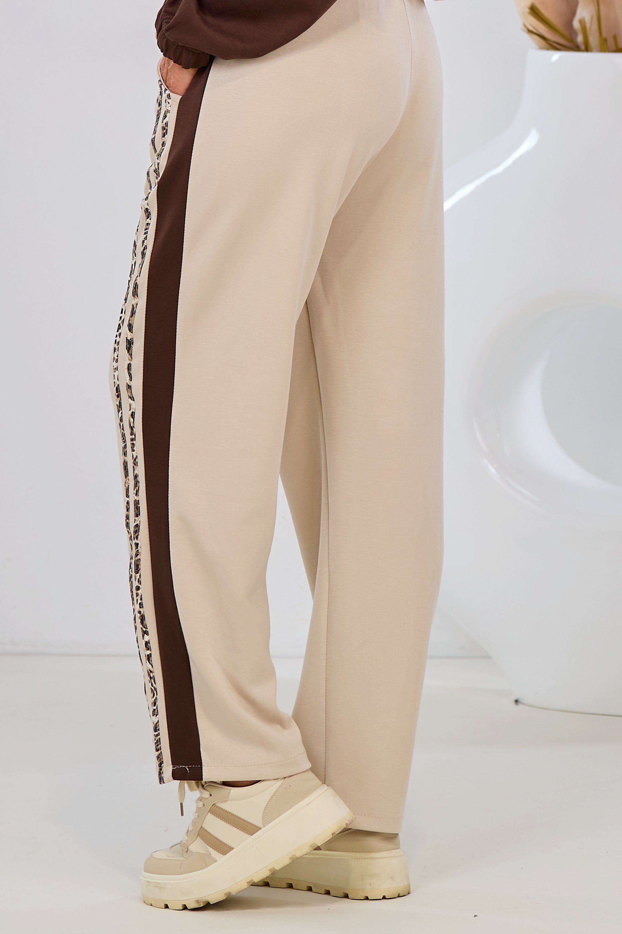 Cozy Hose mit seitlichen Streifen, beige-leo