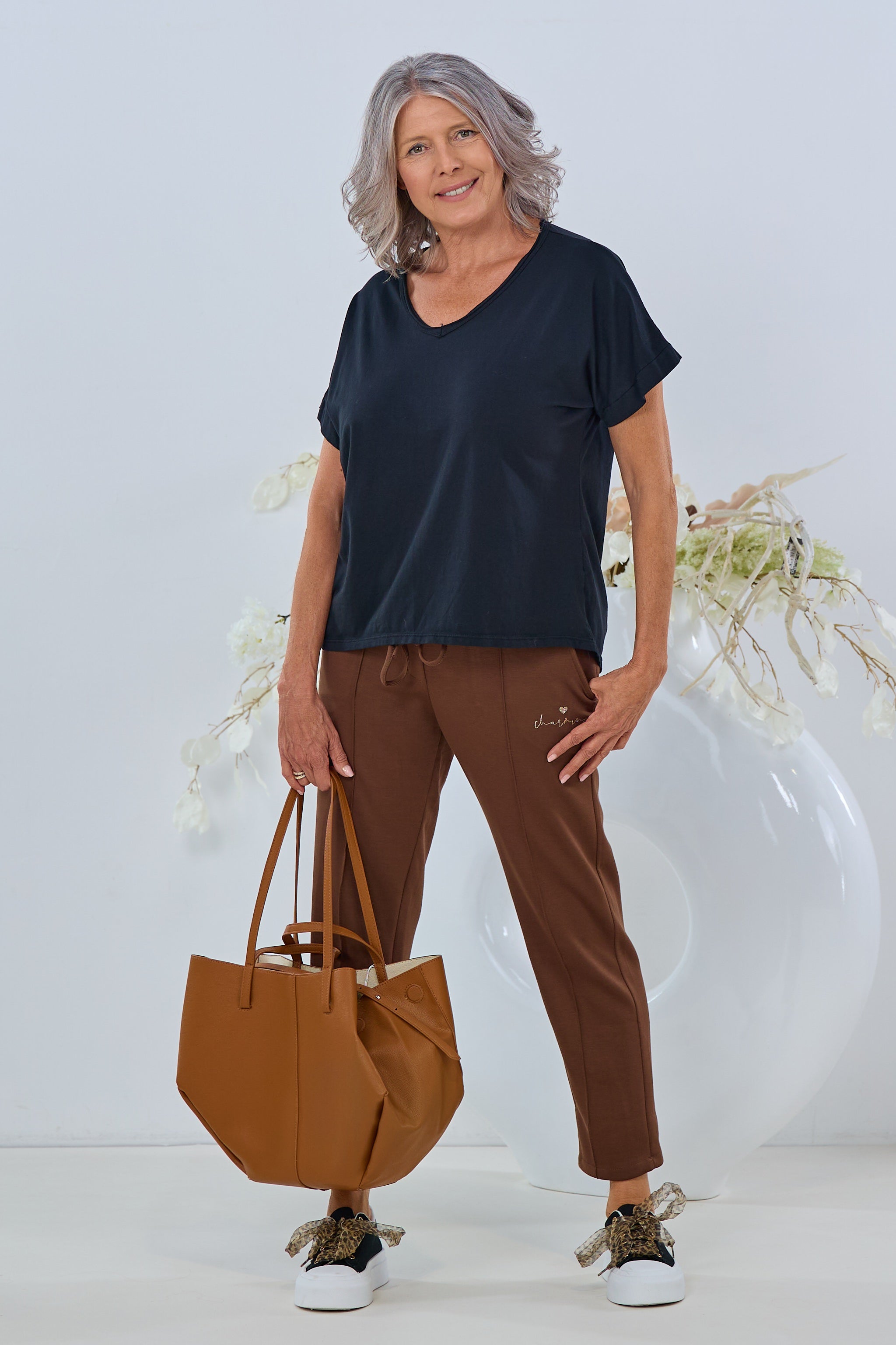 kurzarm Basic Shirt mit Rollsaum, schwarz