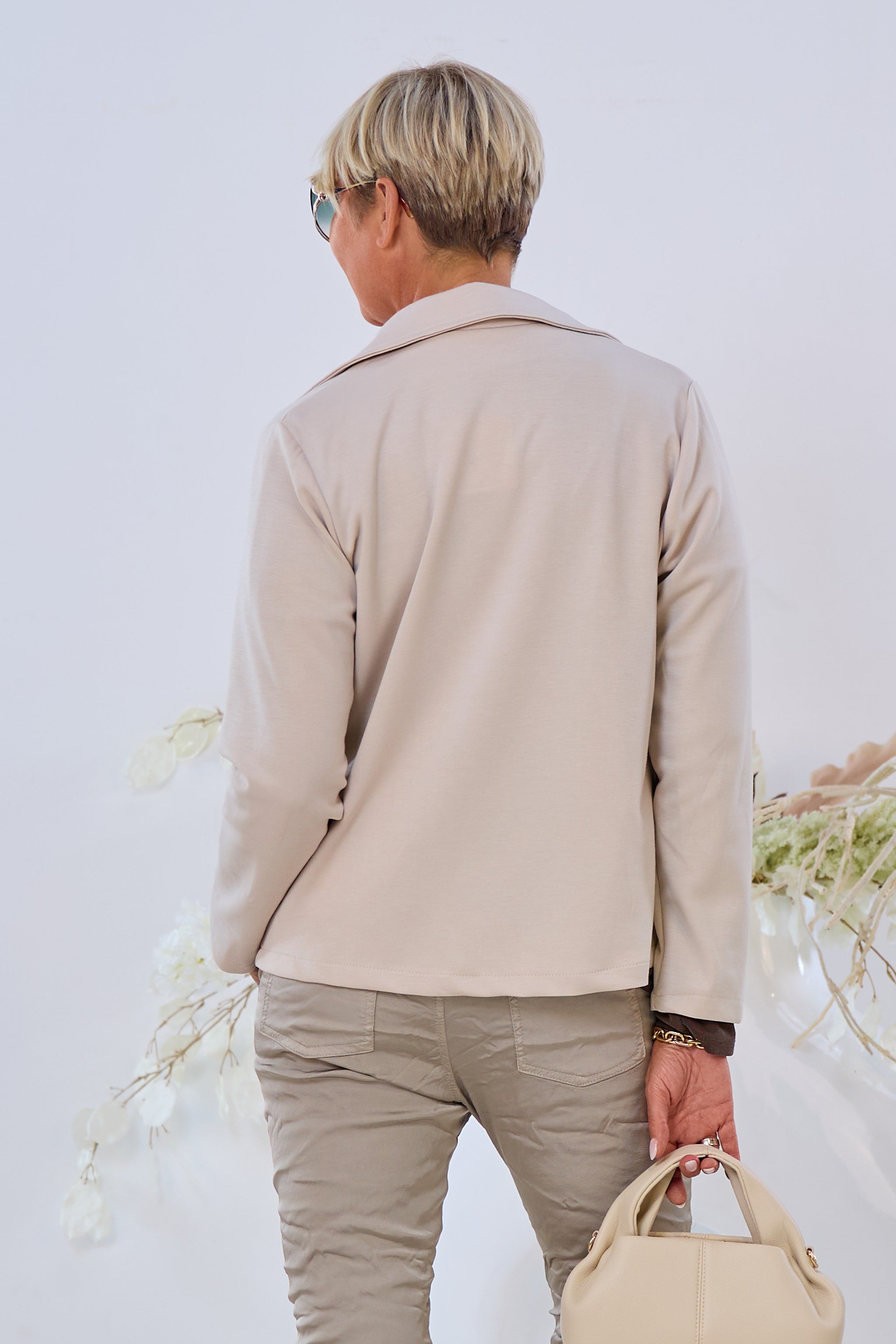 Blazer mit Broschen, beige