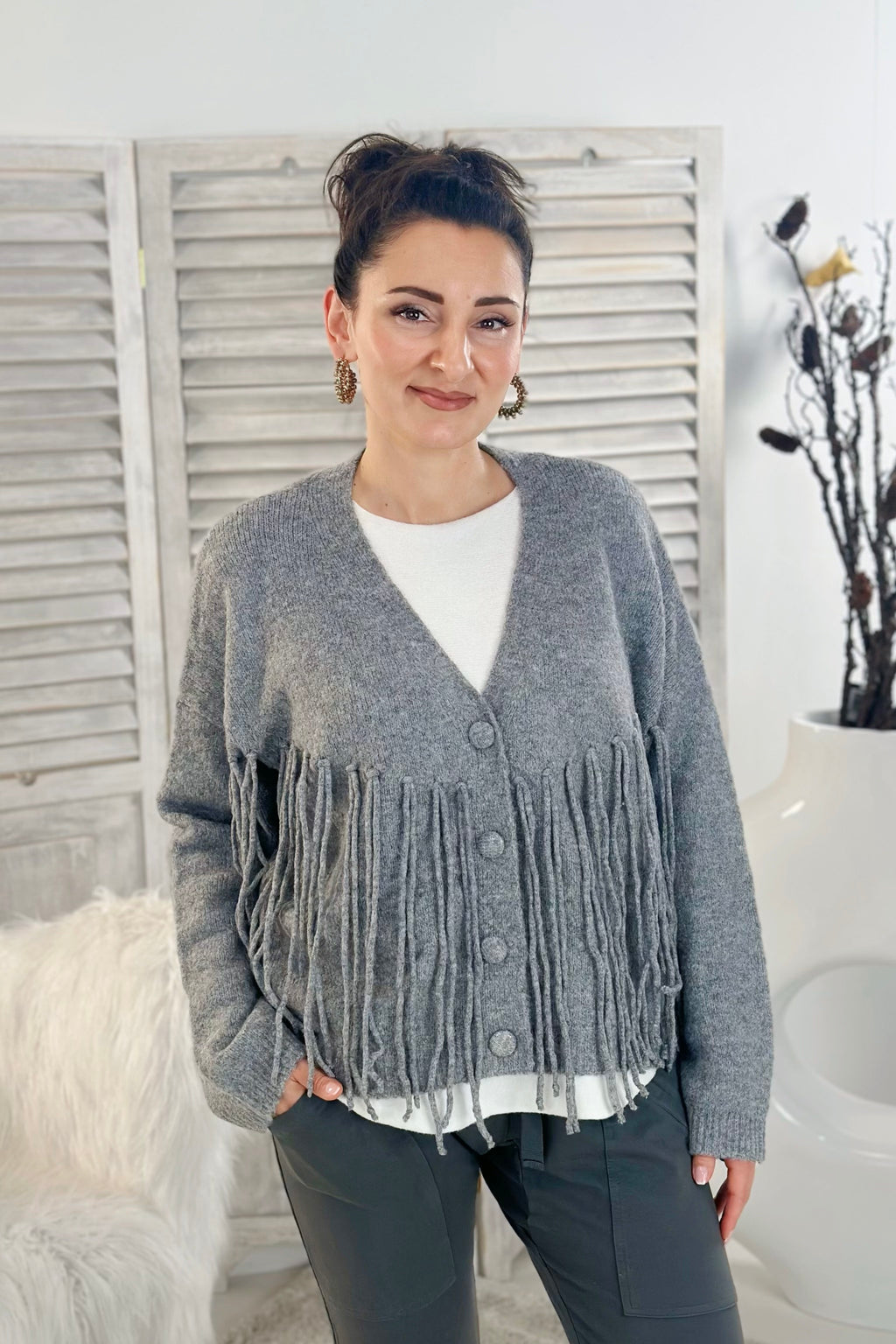 Cardigan mit Zierkordeln, grau