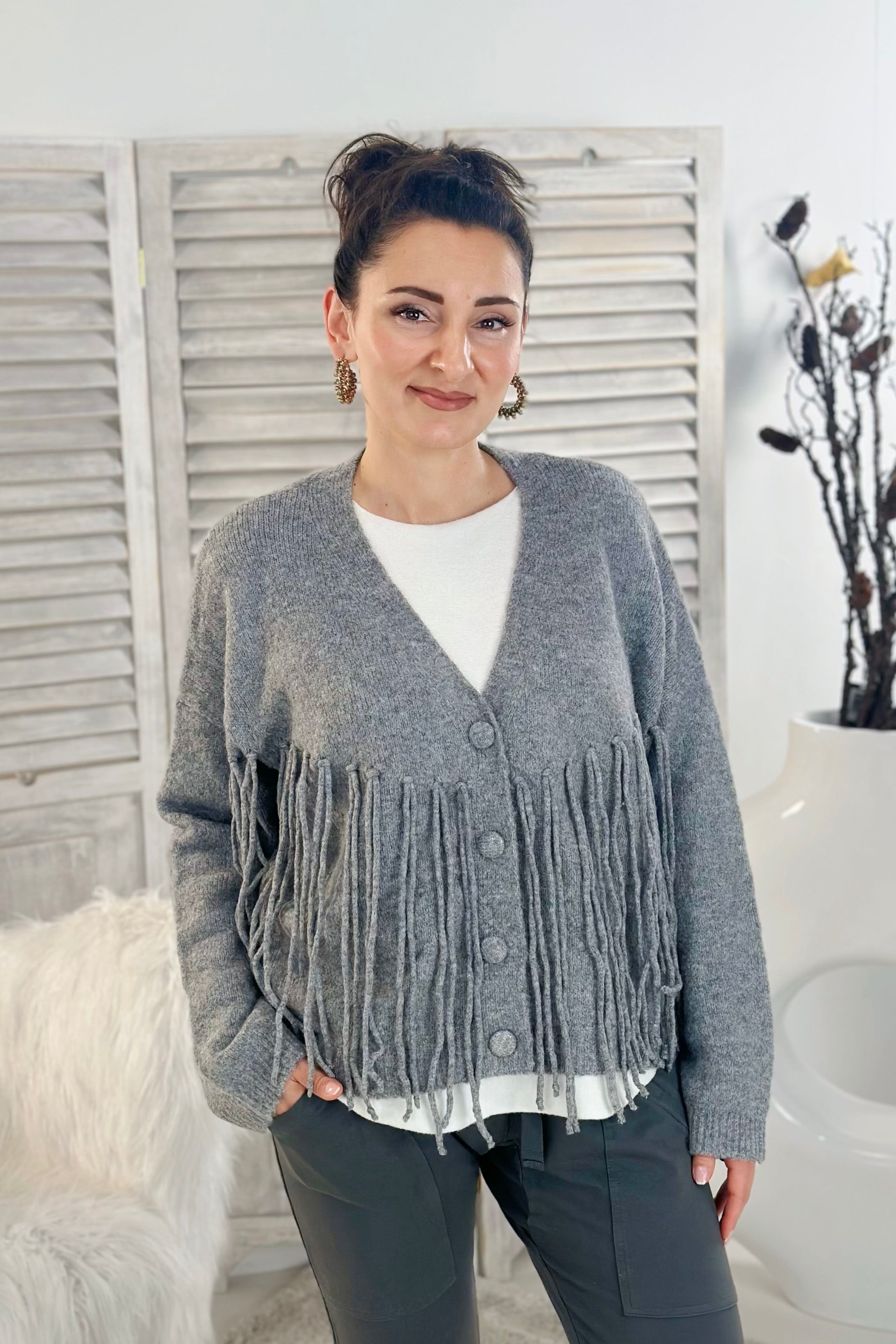 Cardigan mit Zierkordeln, grau