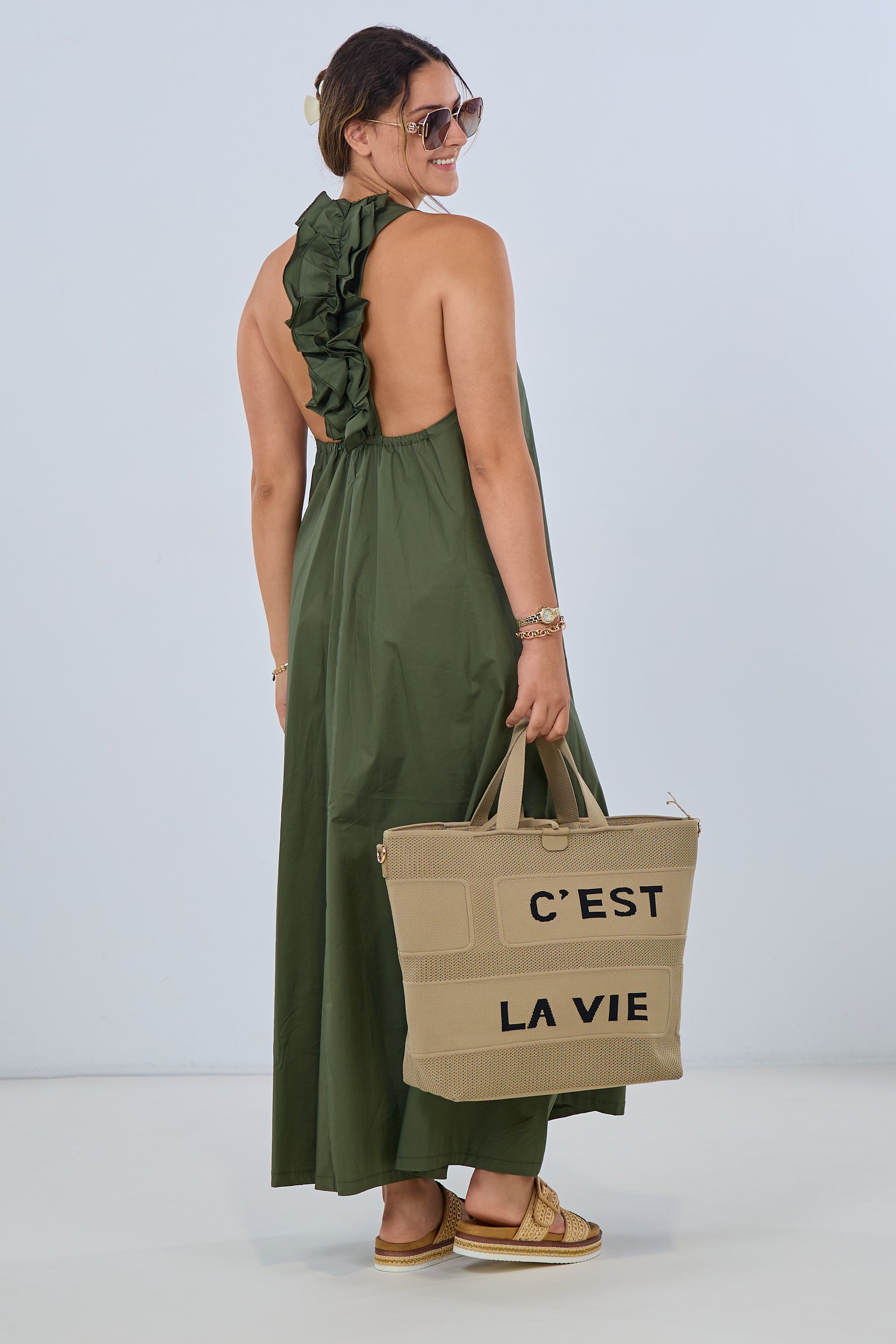 langes Kleid mit mega Rückenausschnitt, khaki