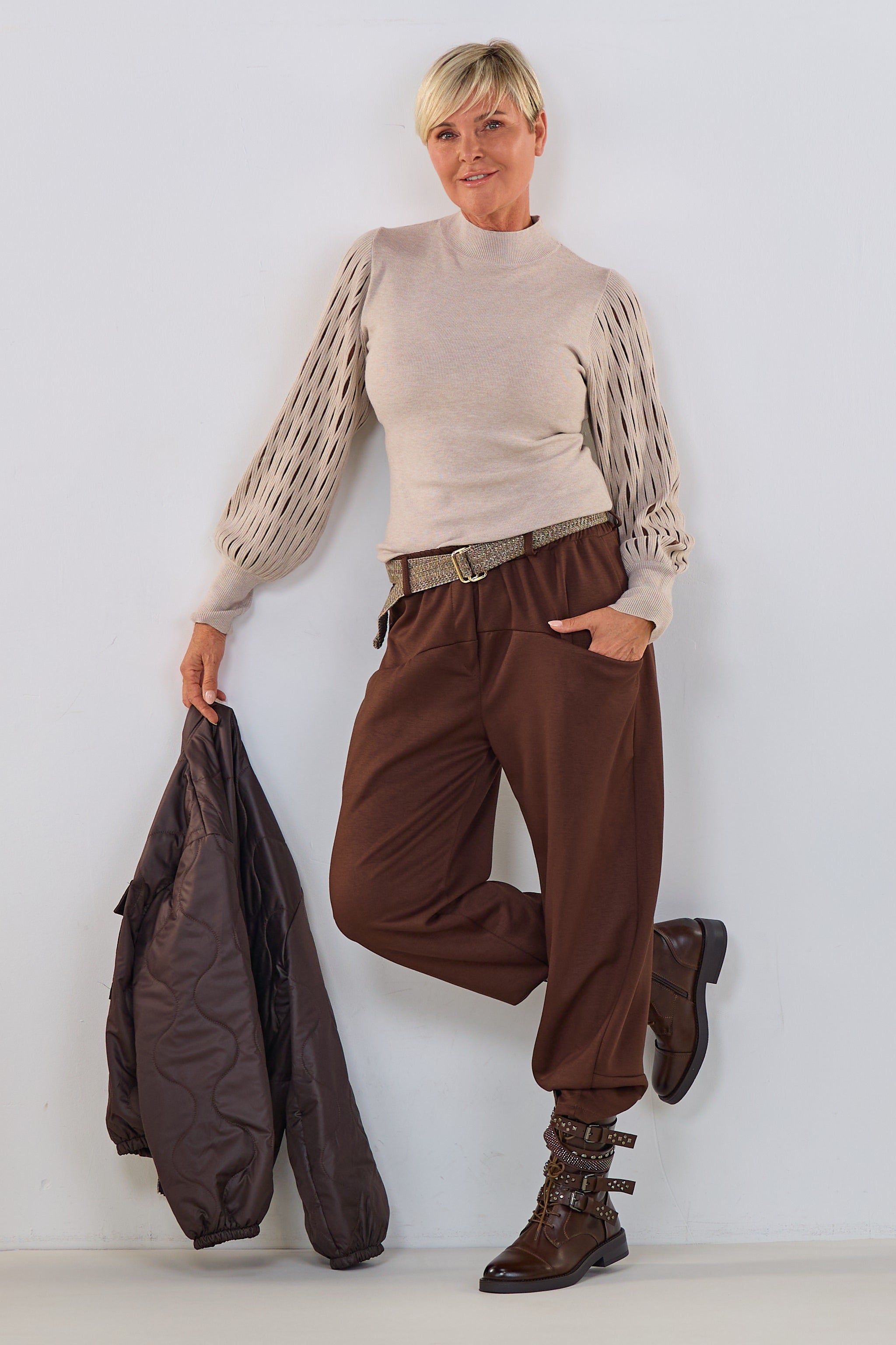 Strickpulli mit weiten Ärmeln und Turtleneck, beige