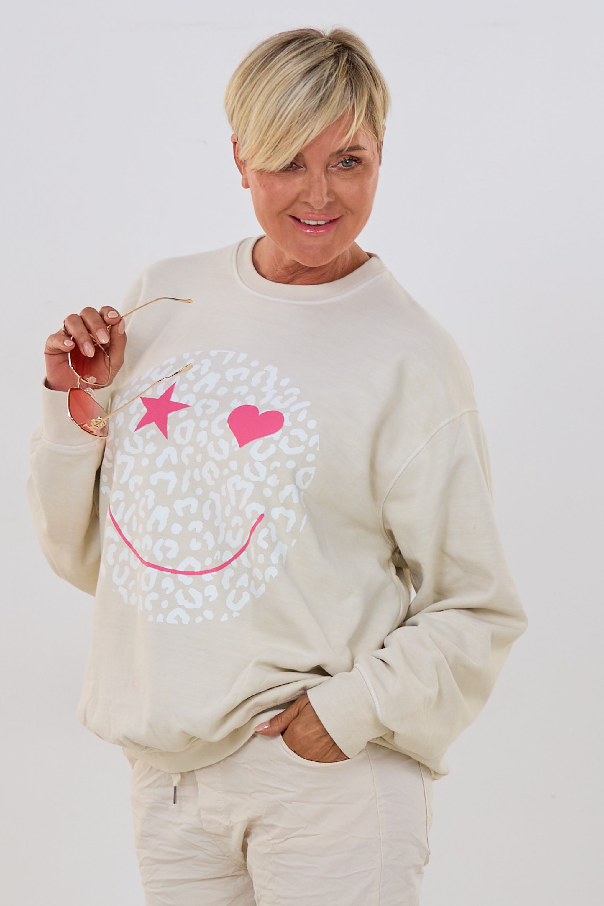 Sweaty mit großem Smiley, beige