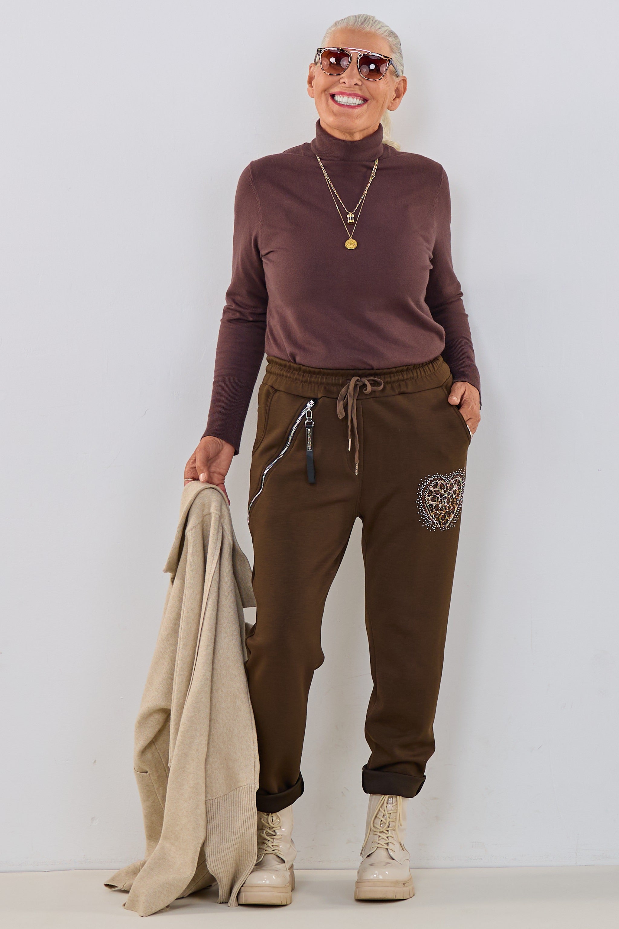 Cozy Hose mit Glitzer-Herz-Patch, braun-leo