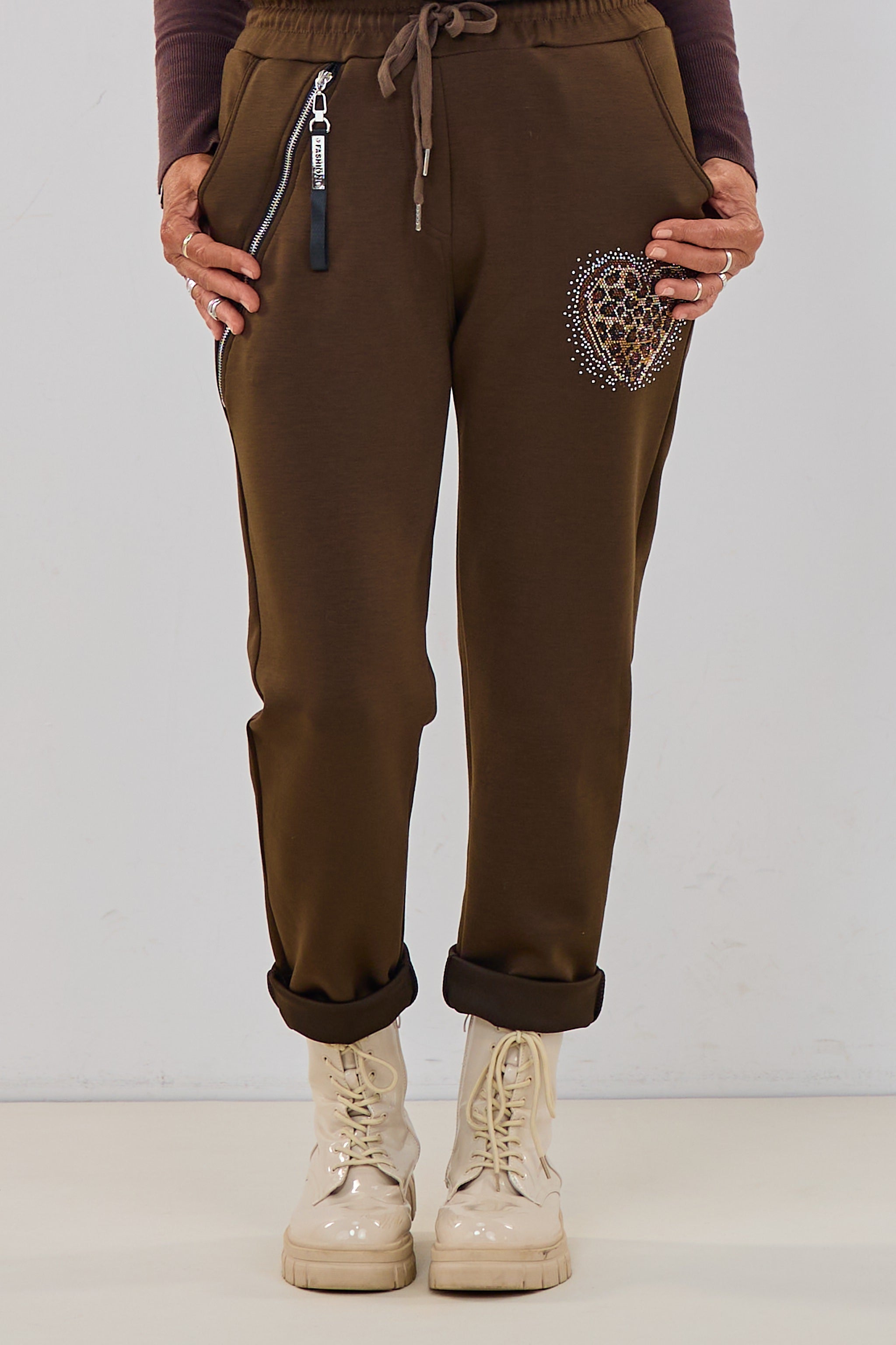 Cozy Hose mit Glitzer-Herz-Patch, braun-leo