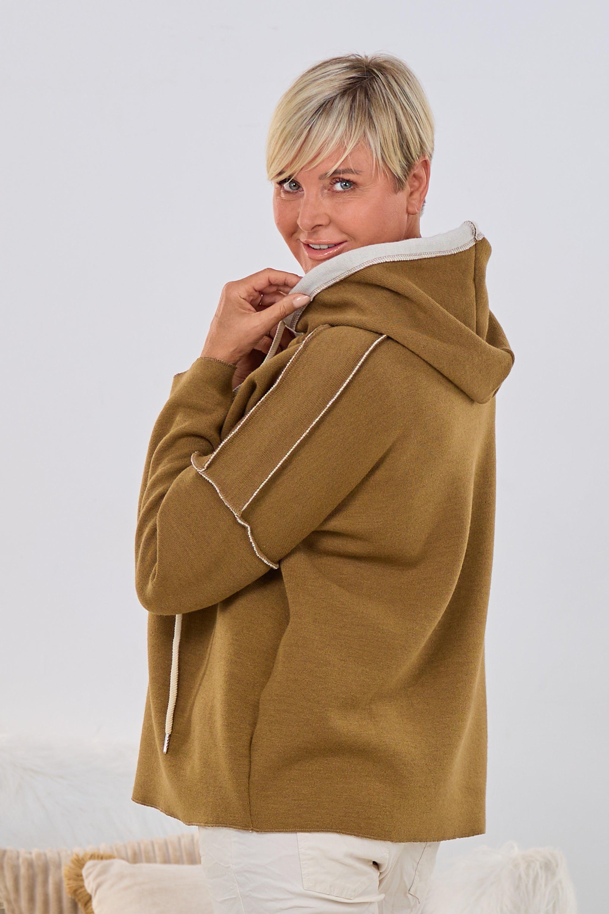 Feinstrick-Hoodie Norderney bicolor, camel-creme