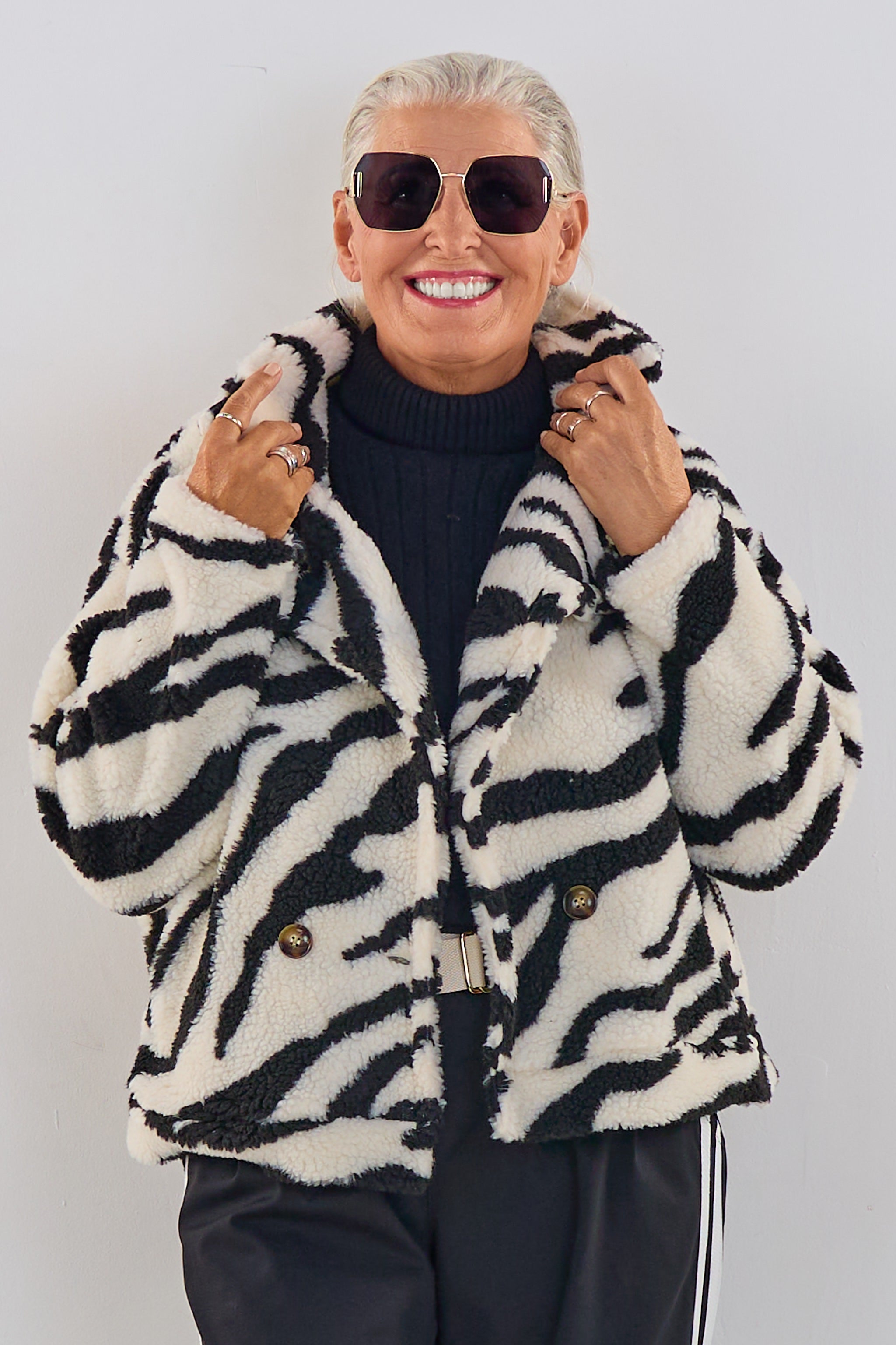 Teddyjacke im Zebra Design, ecru-schwarz