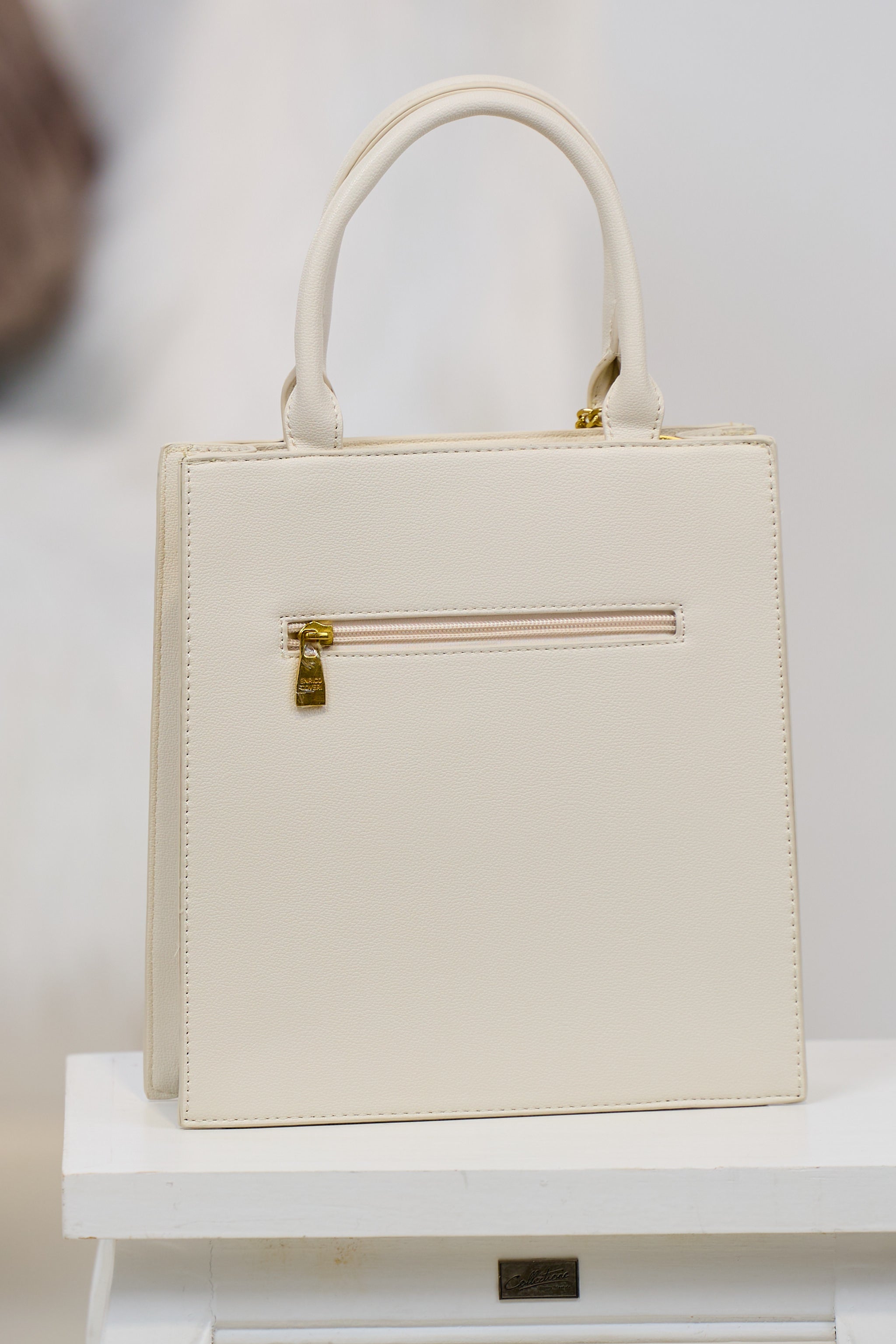 Henkeltasche mit Prägung, ecru