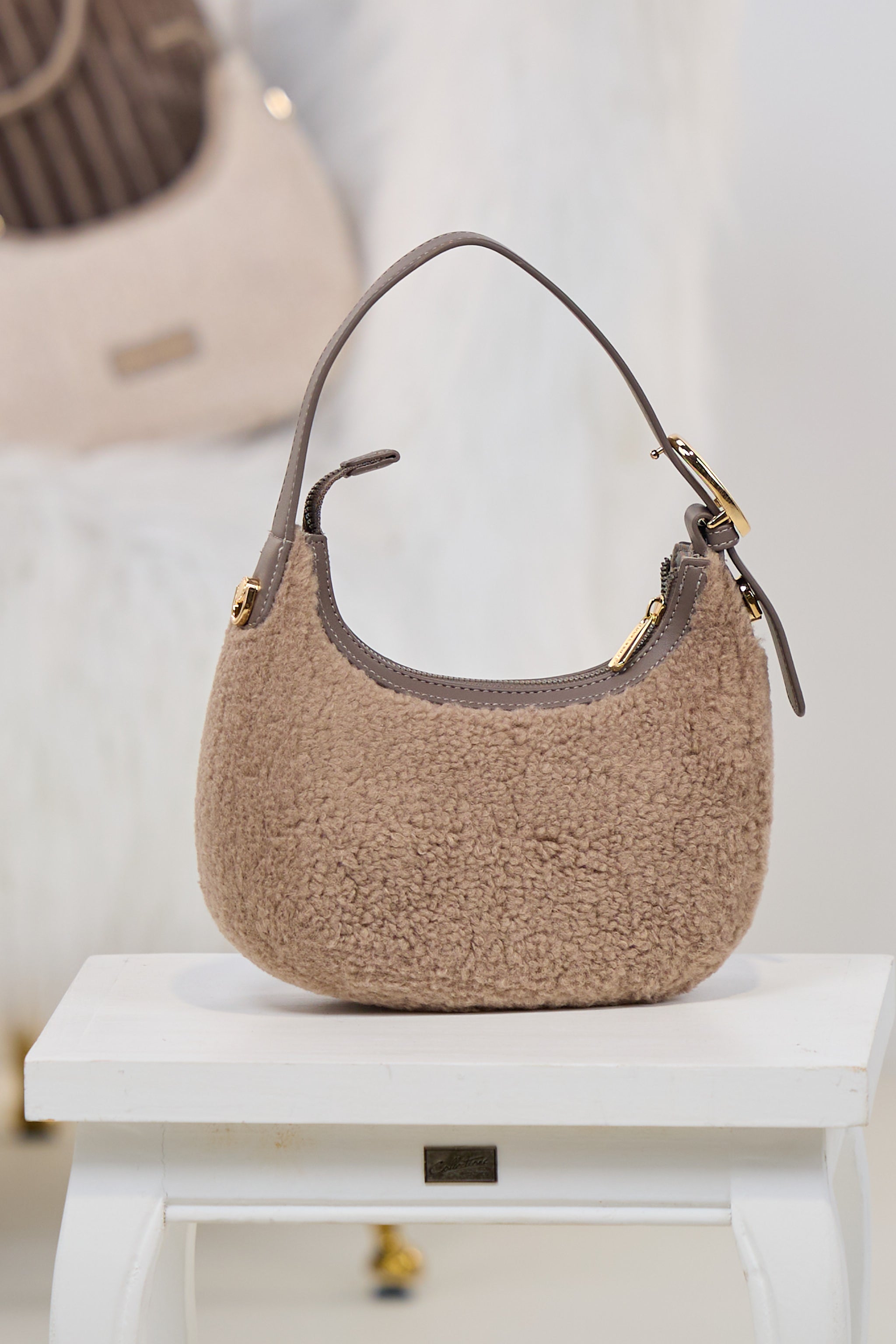 kleine Teddy-Schultertasche, taupe