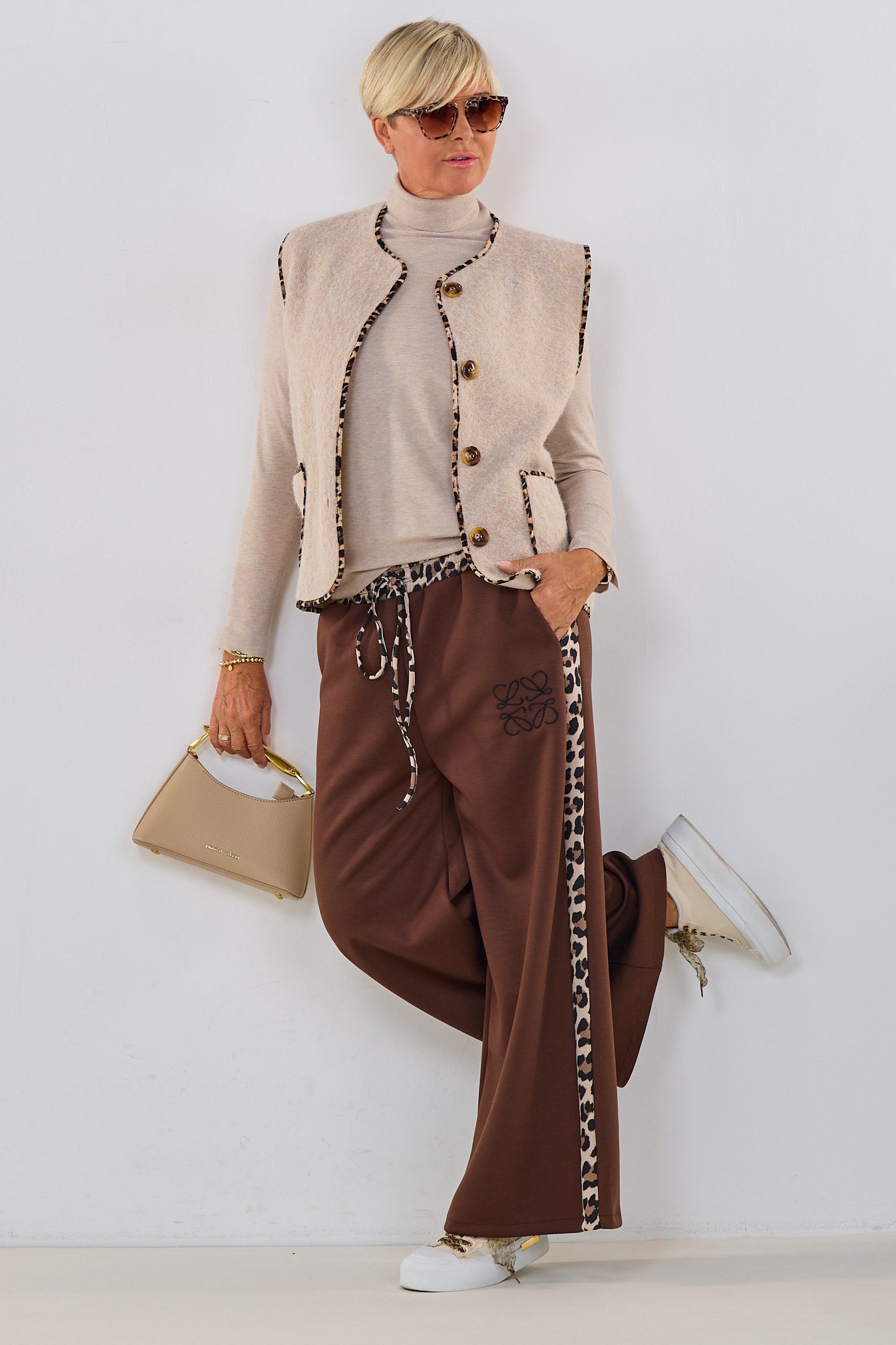Weiche Kurzhaar-Weste, beige leo