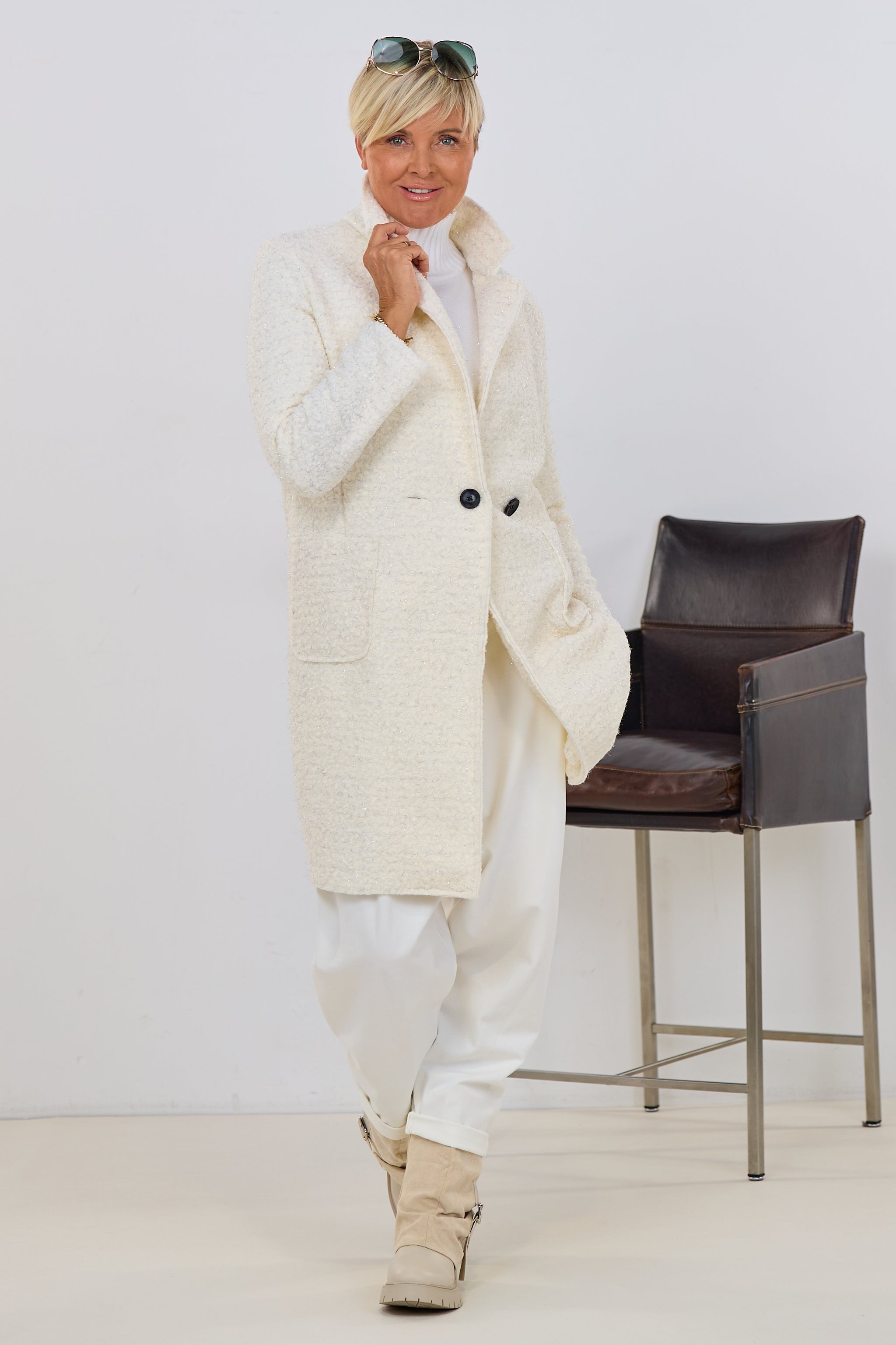 Bouclé Kurzmantel, ecru-silber