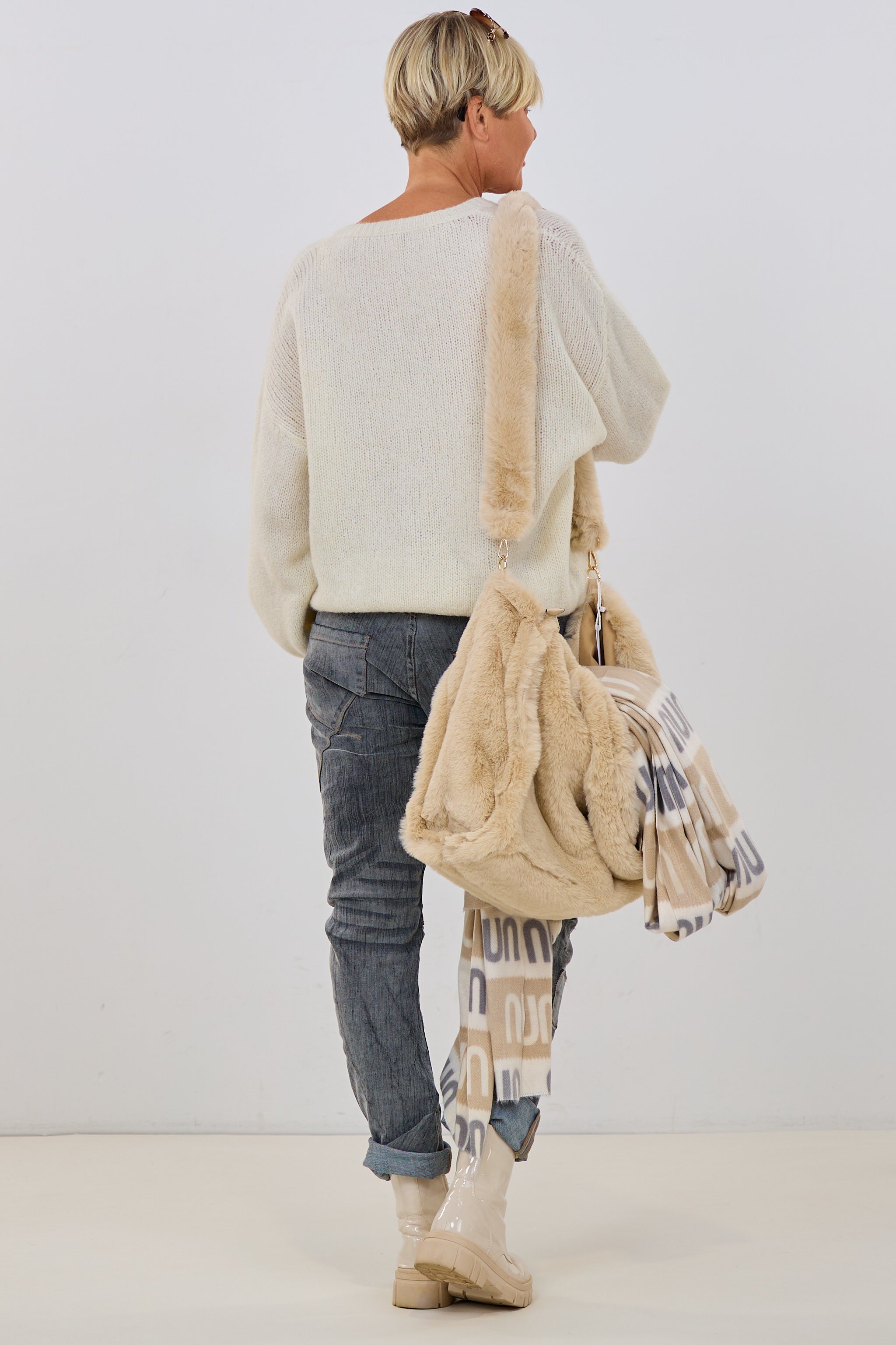 Cardigan mit naturfarbenen Knöpfen, creme