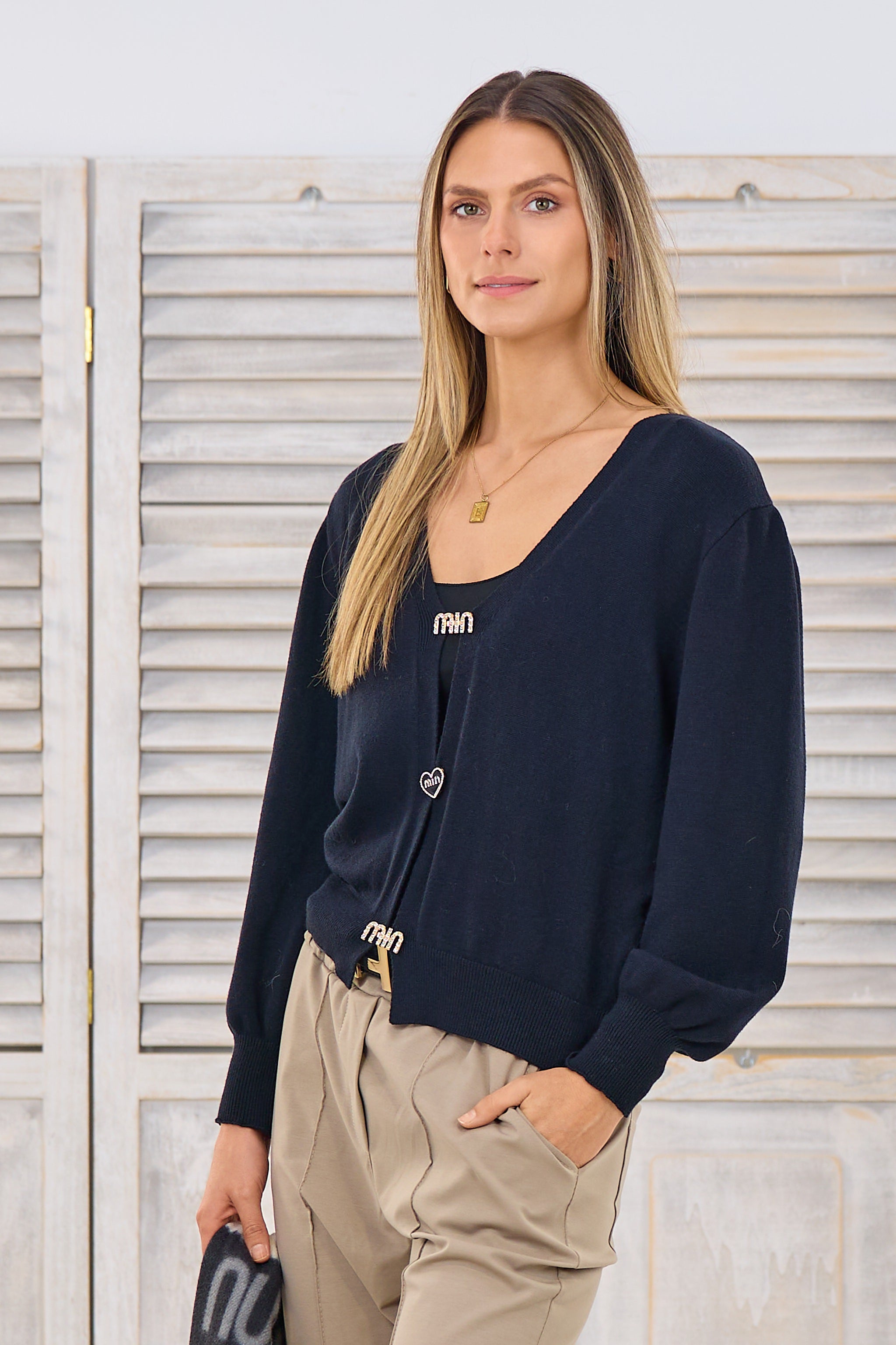 Feiner Cardigan mit Anstecknadeln, schwarz