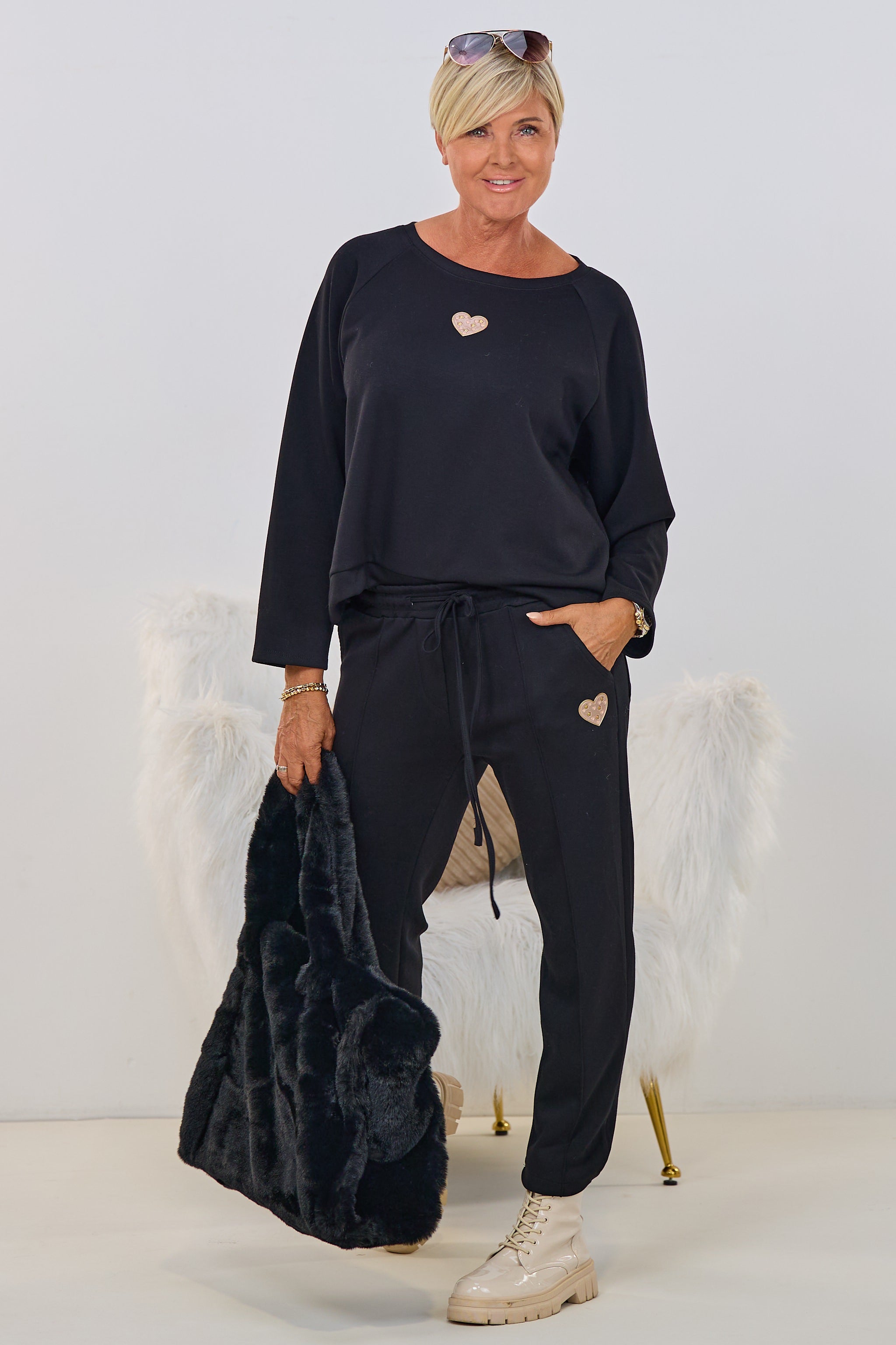 Cozy Hose mit kleinem Herz, schwarz