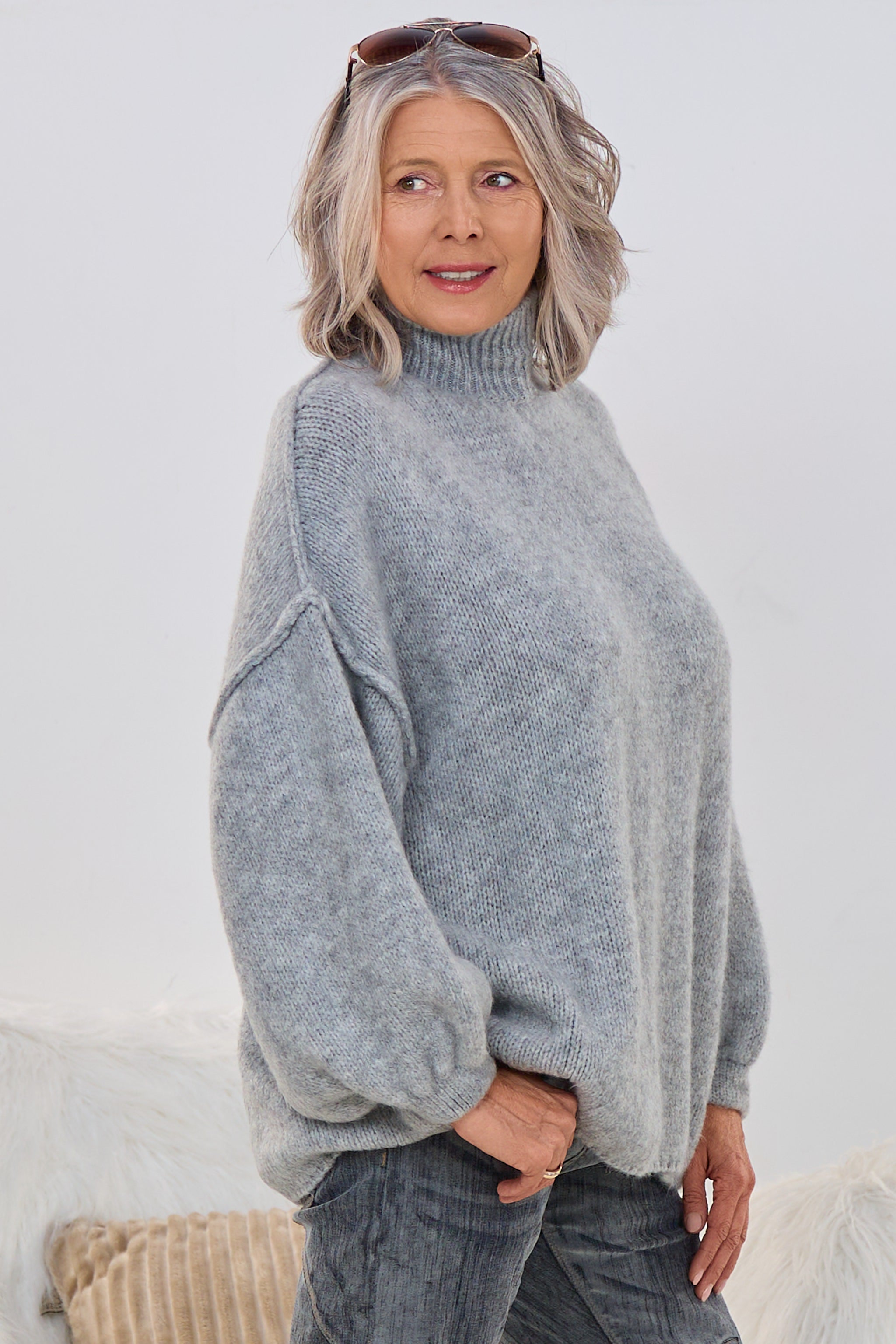 Grober Strickpullover mit Turtleneck, grau