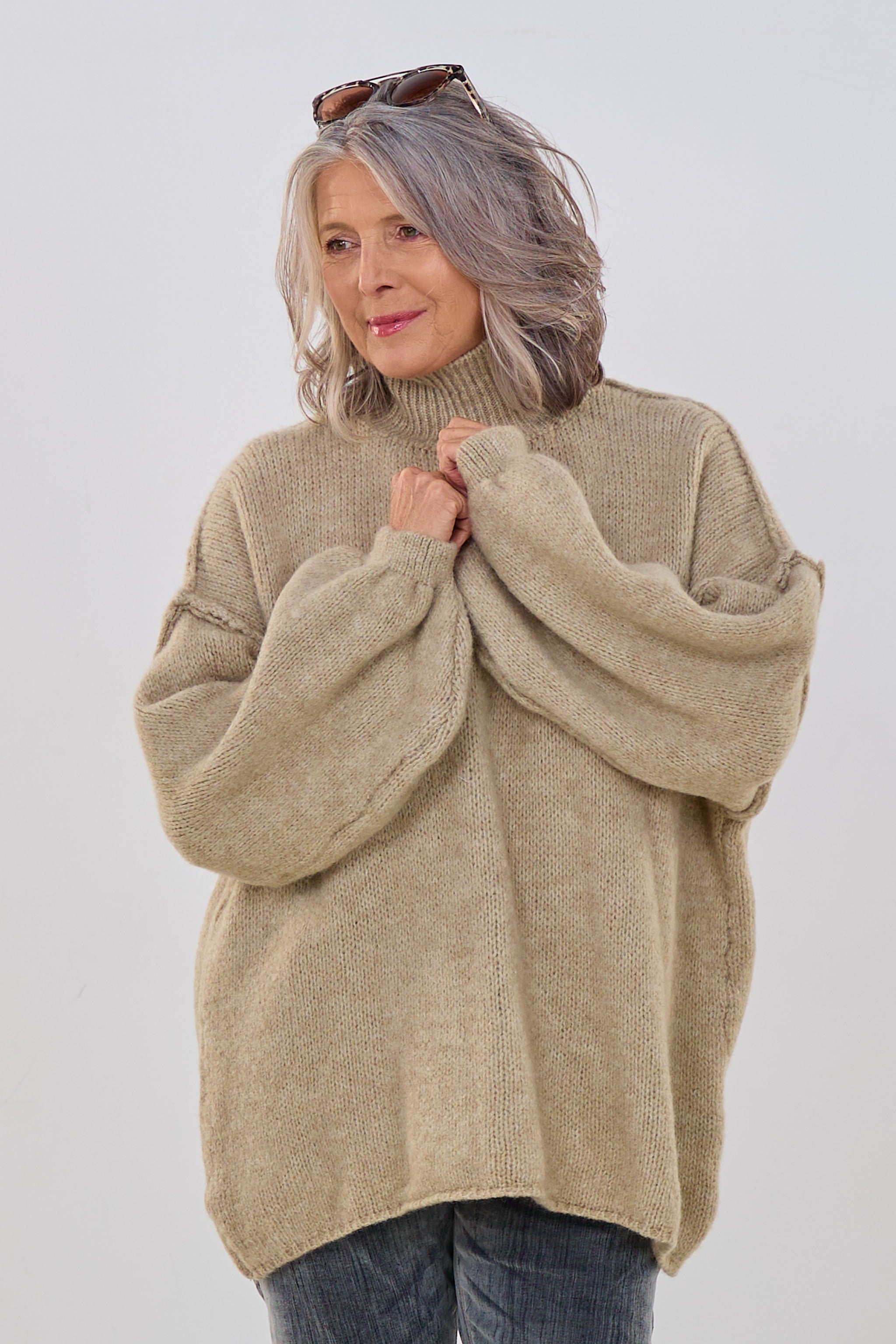 Grober Strickpullover mit Turtleneck, beige
