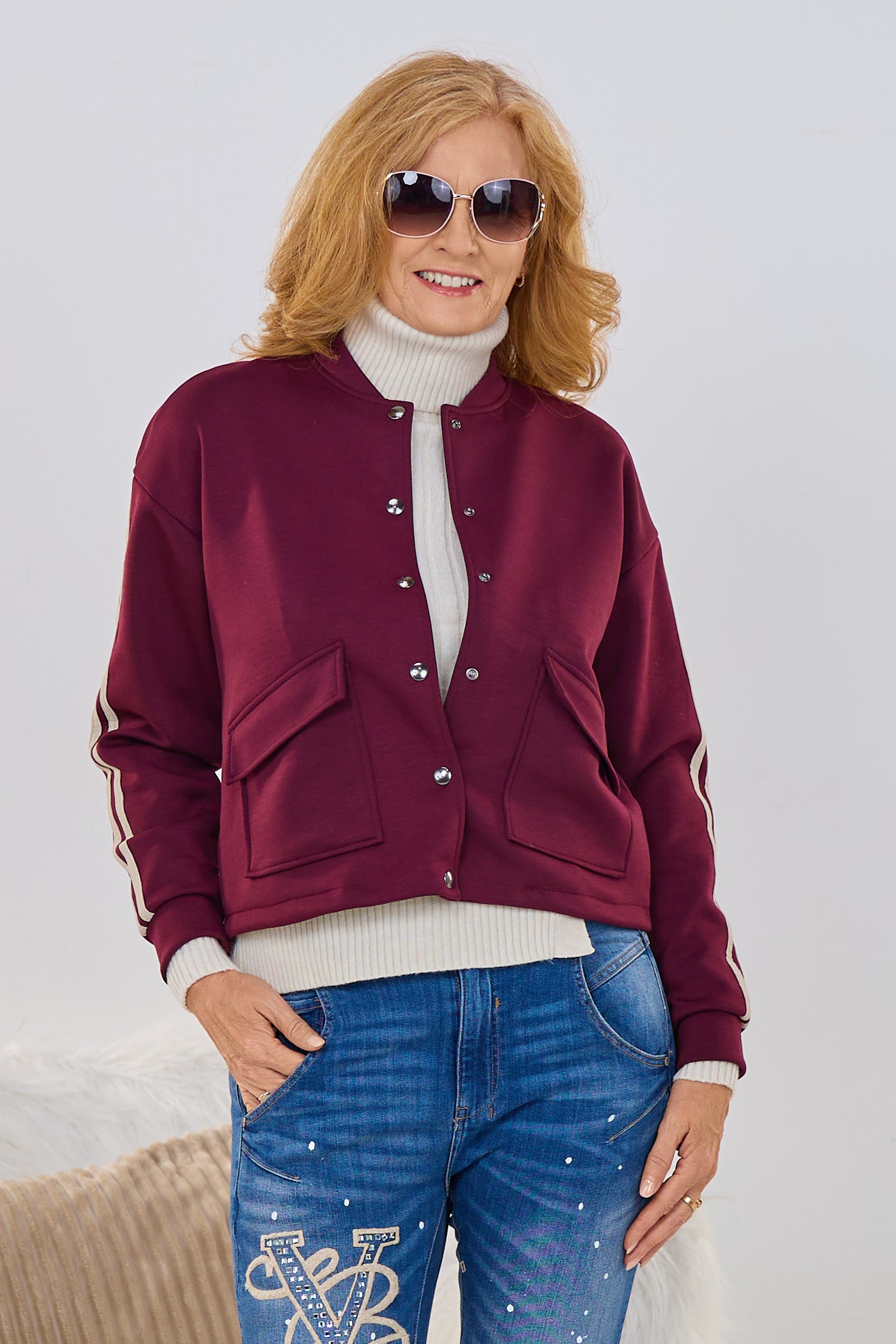 Blouson mit Streifen auf den Ärmeln, bordeaux