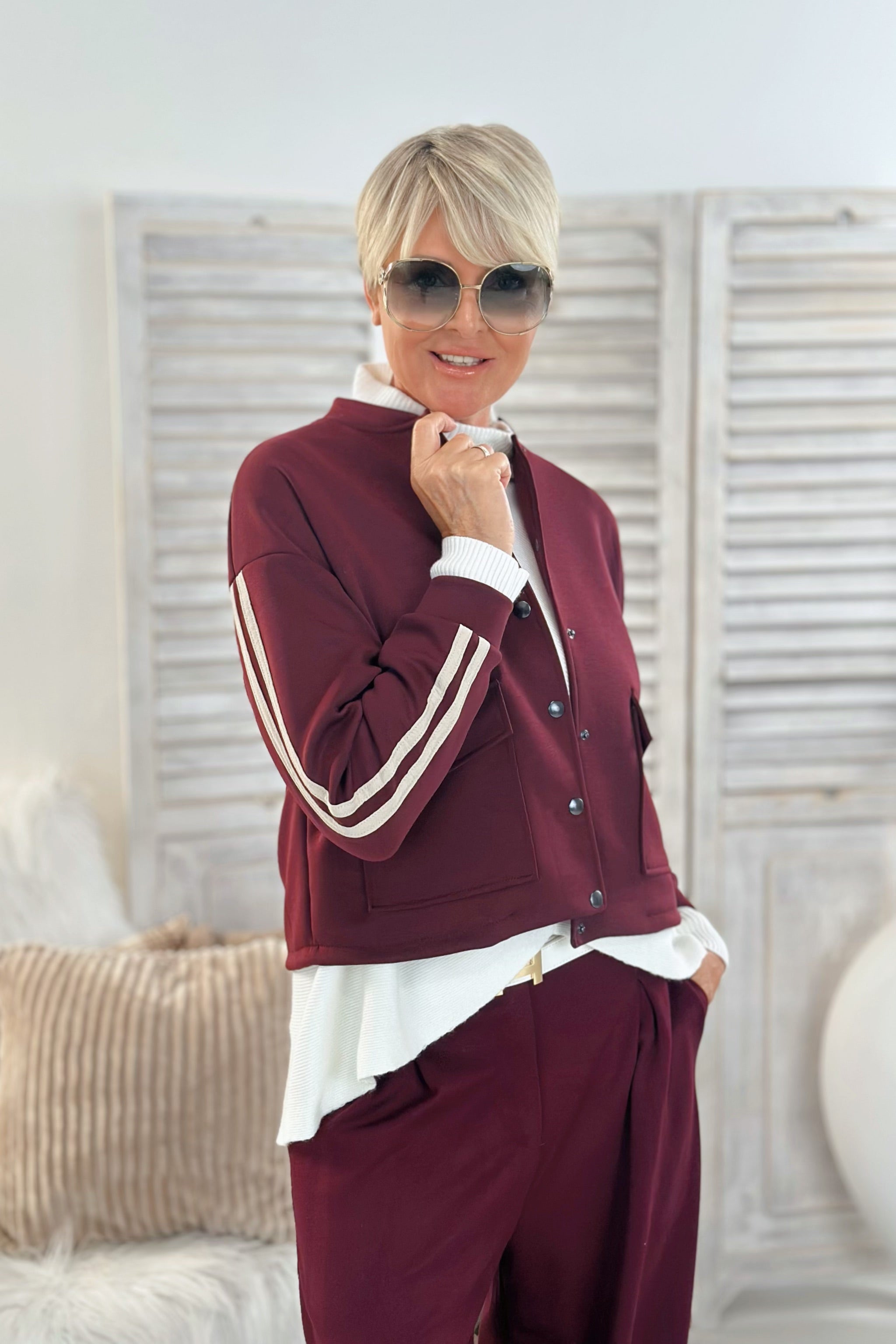 Jacket with stripes on the sleeves, burgundy