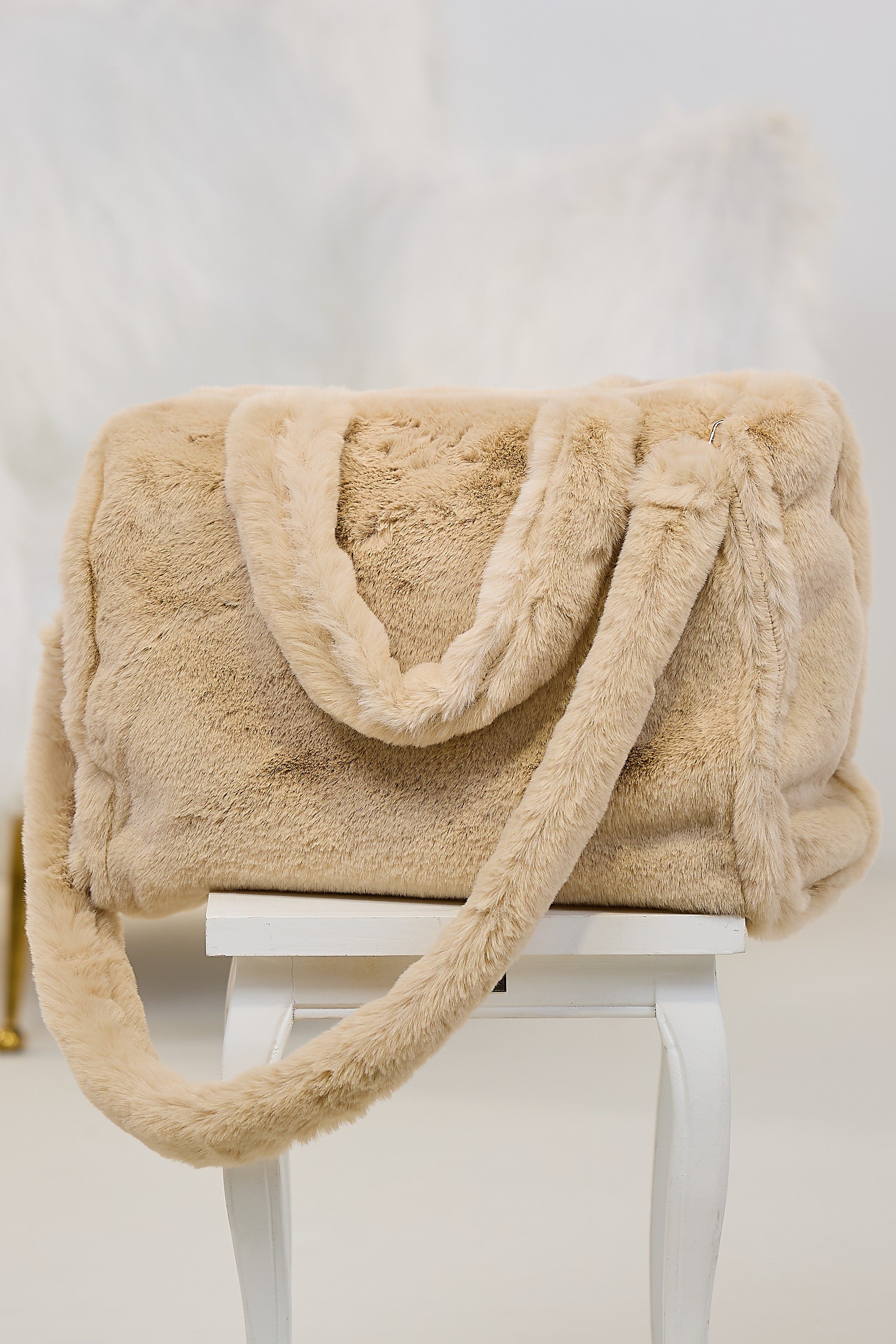 Große Felltasche, beige