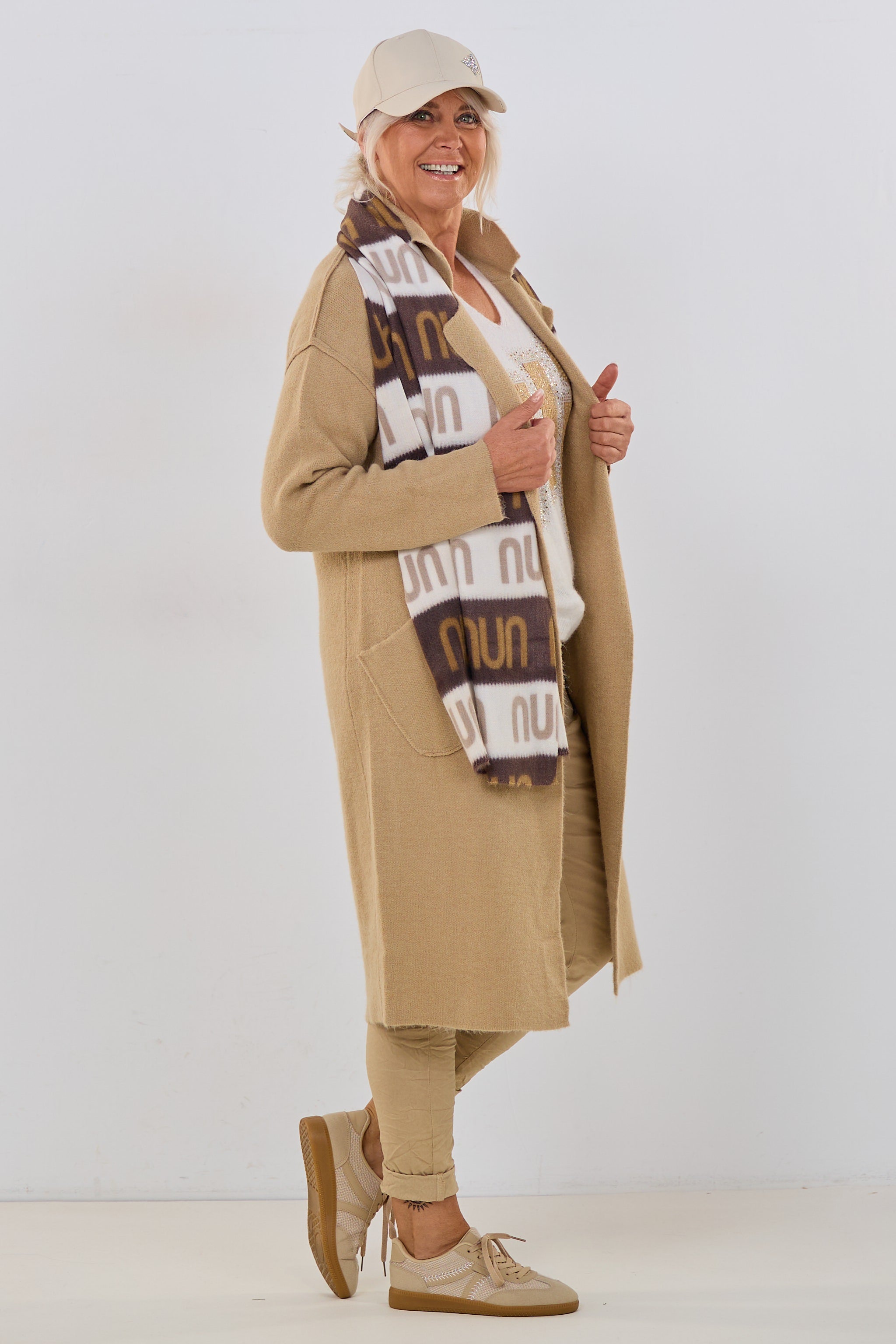 Strickmantel mit Taschen und Reverskragen, camel