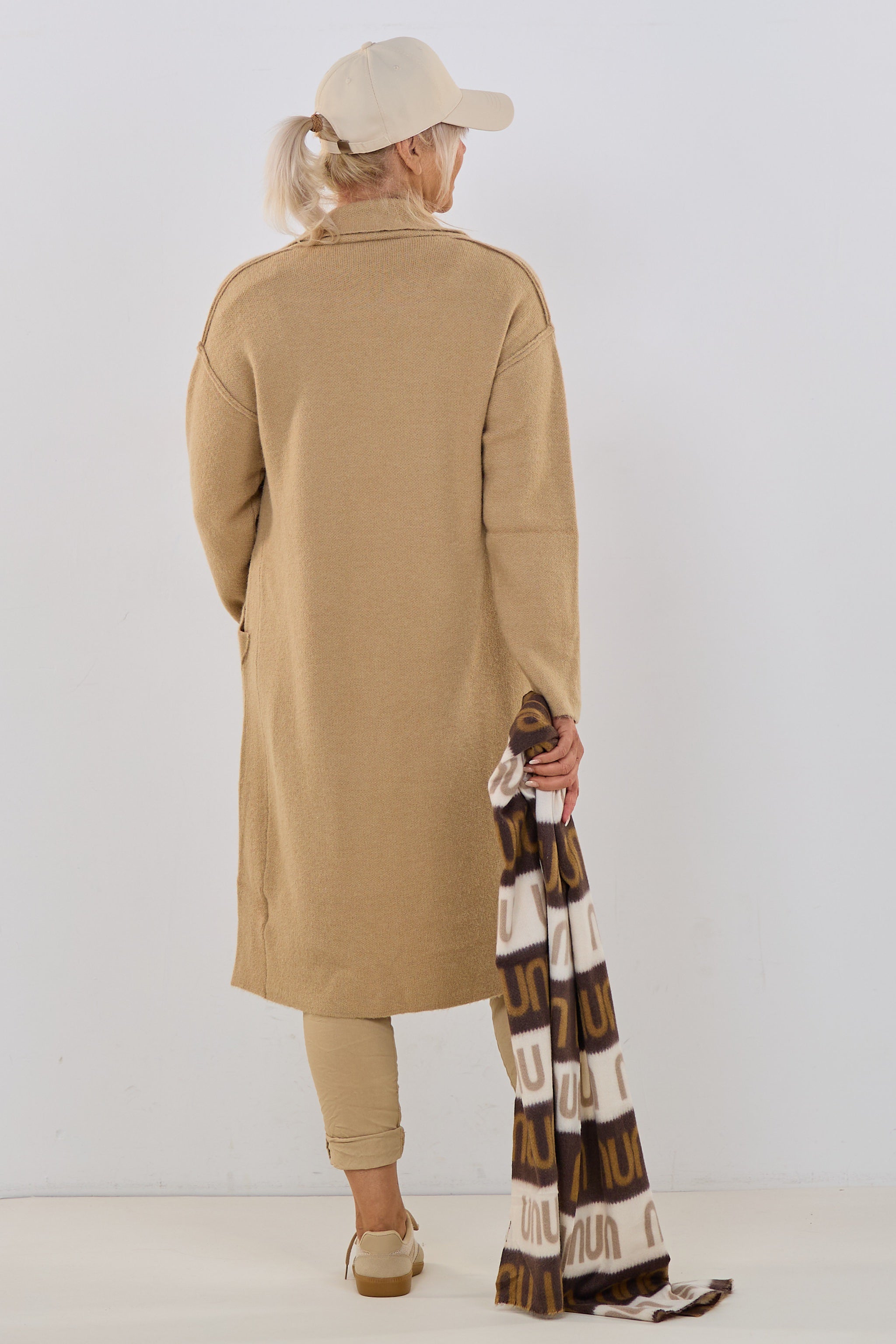 Strickmantel mit Taschen und Reverskragen, camel