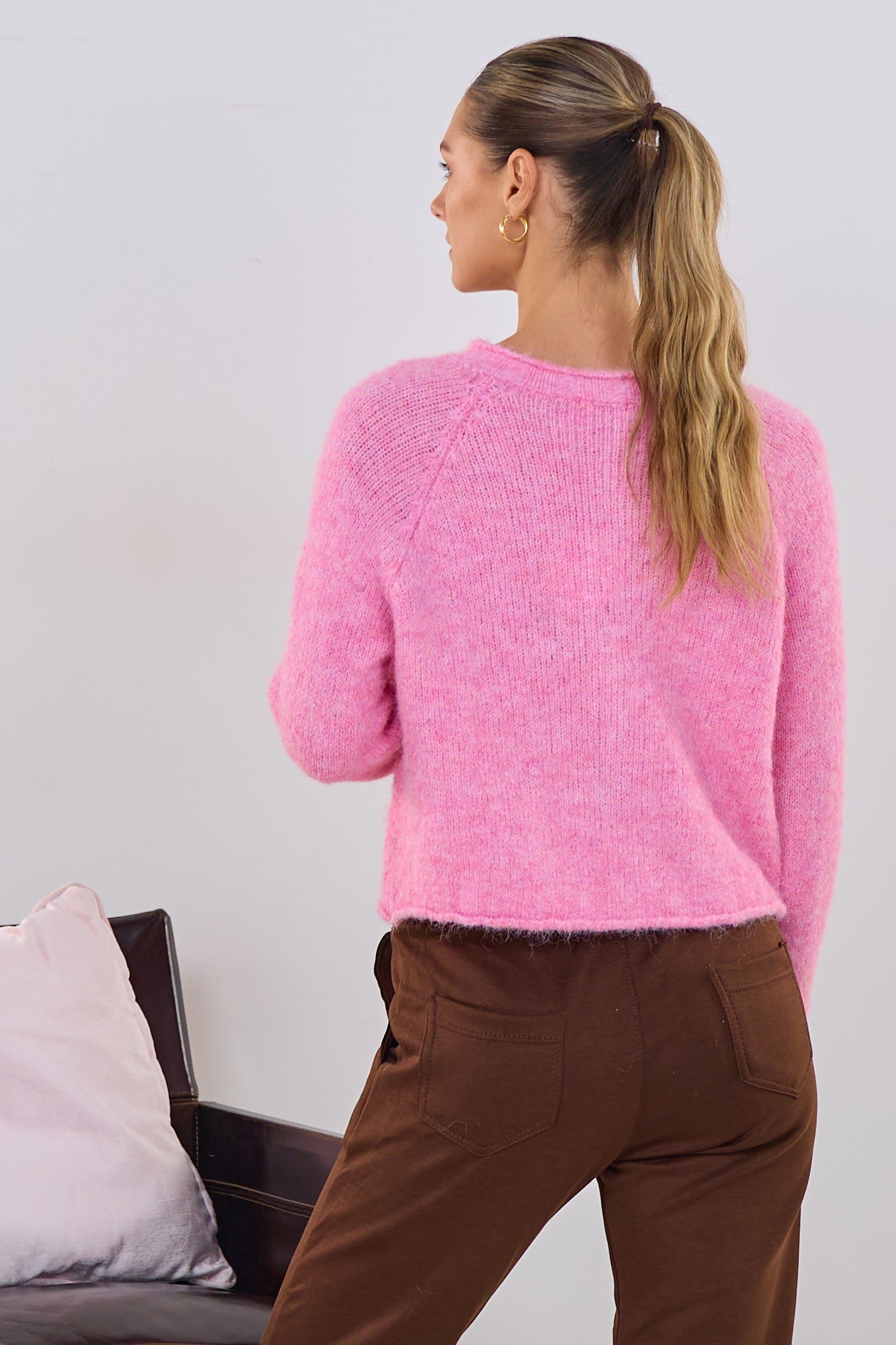 Cardigan mit goldfarbenen Knöpfen, rosa