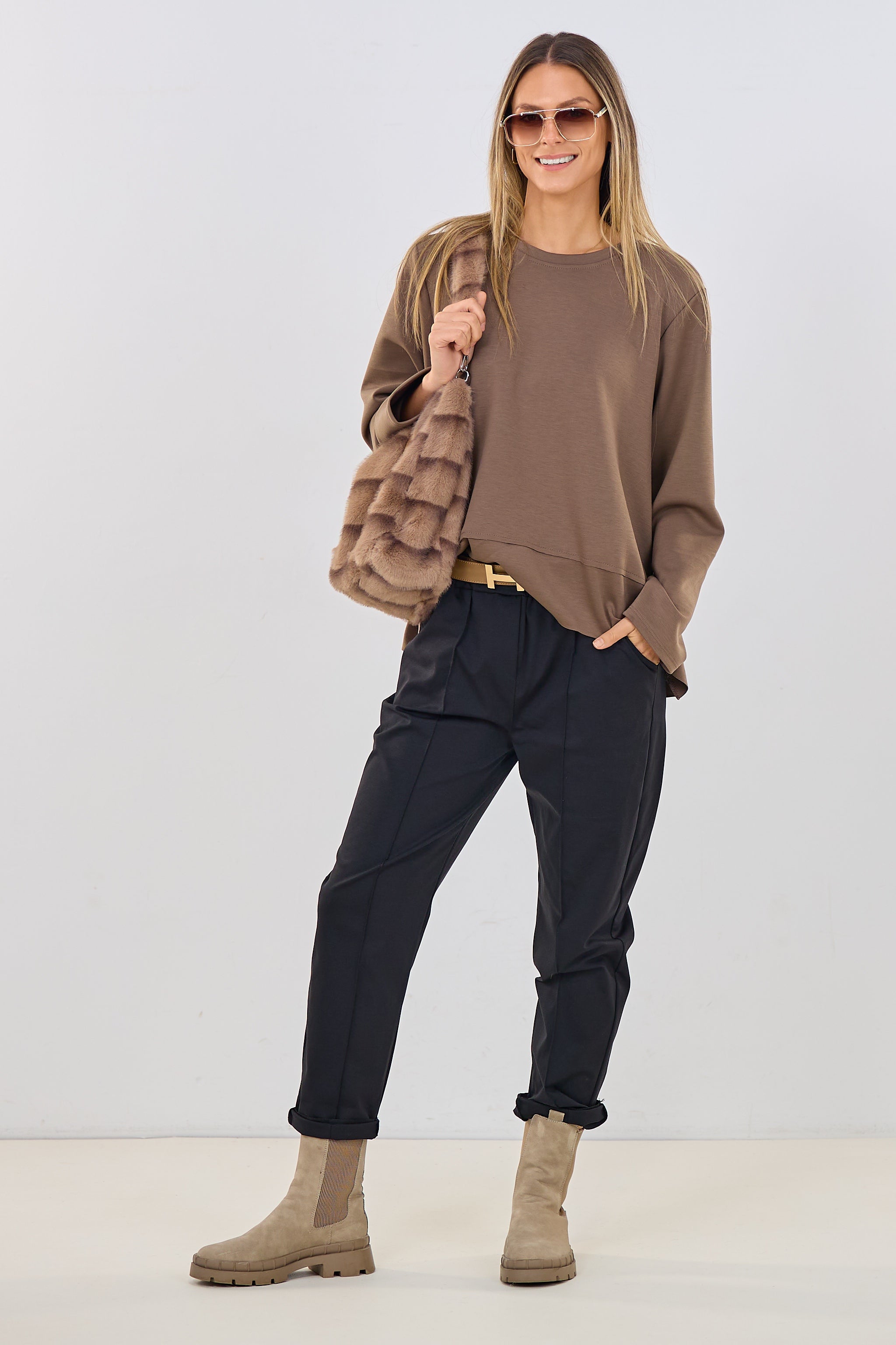 Cozy Basic Shirt mit Rundhalsausschnitt, taupe
