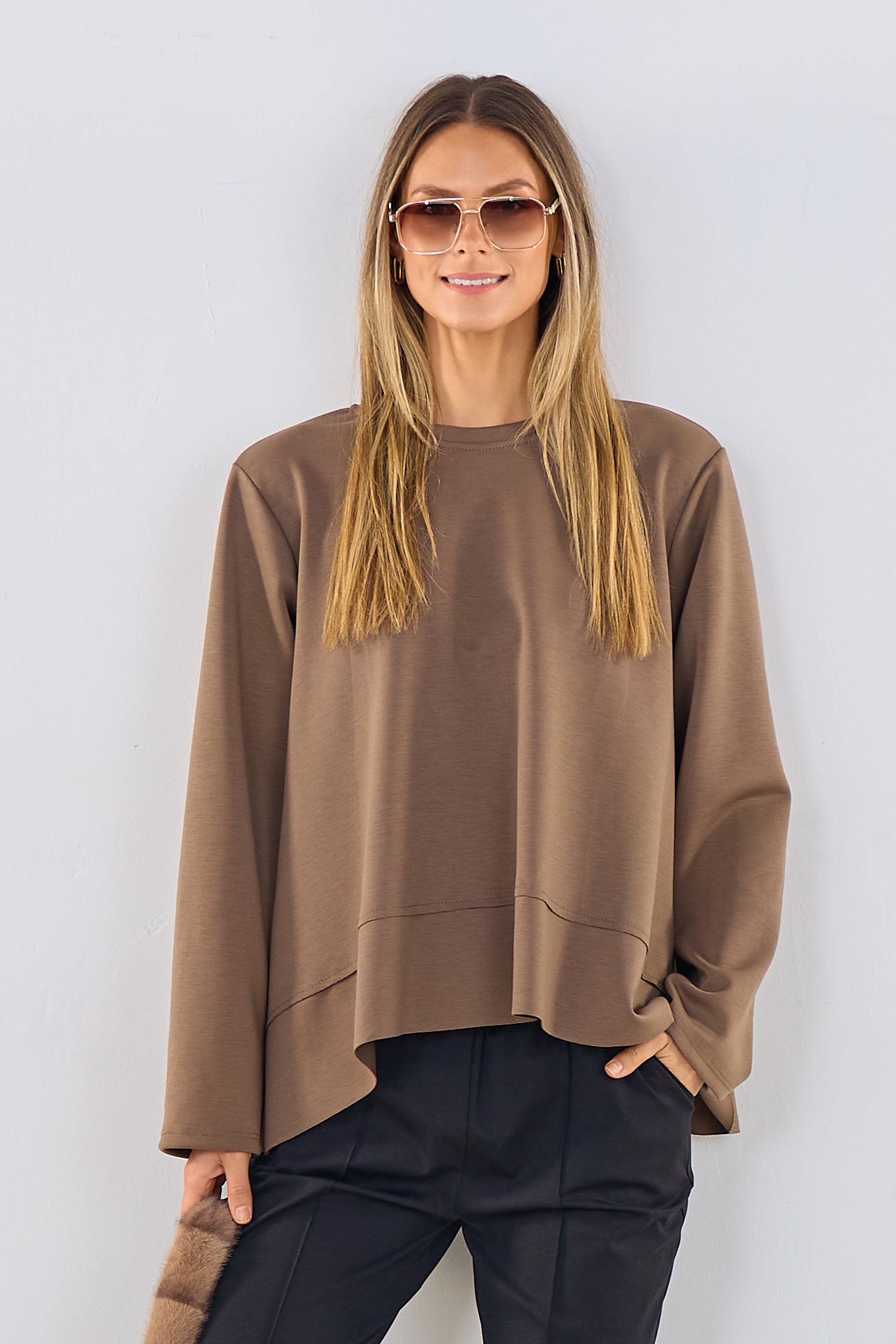 Cozy Basic Shirt mit Rundhalsausschnitt, taupe