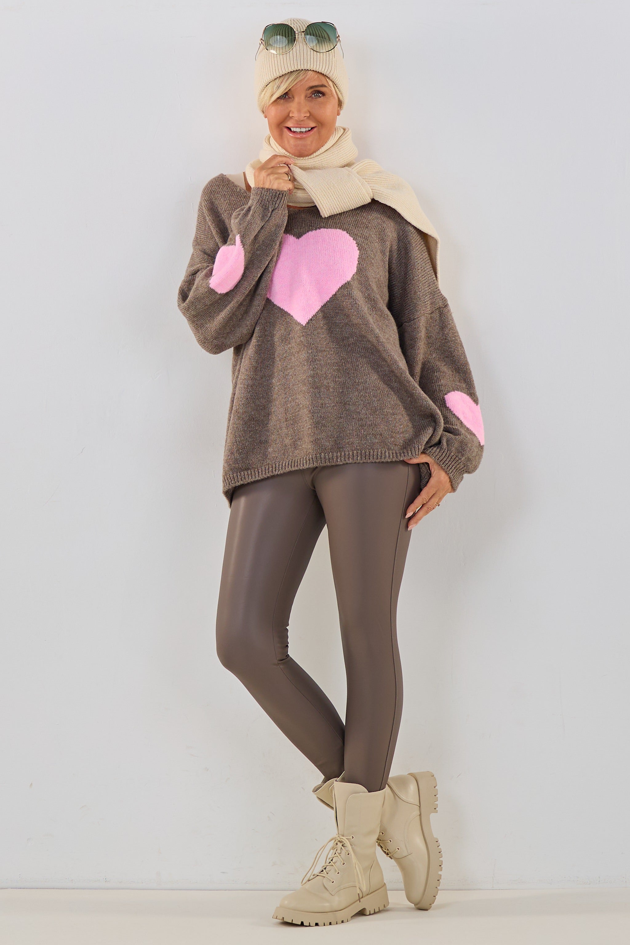Oversized Strickpulli mit Herz, taupe-rosa