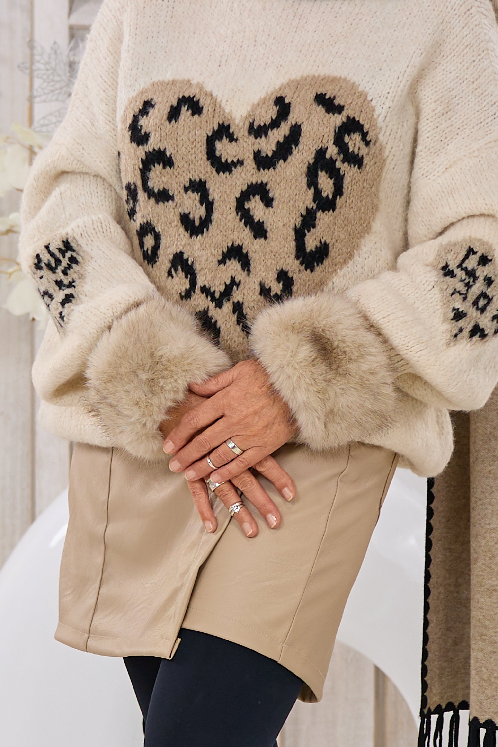 flauschige Pulswärmer, beige-taupe