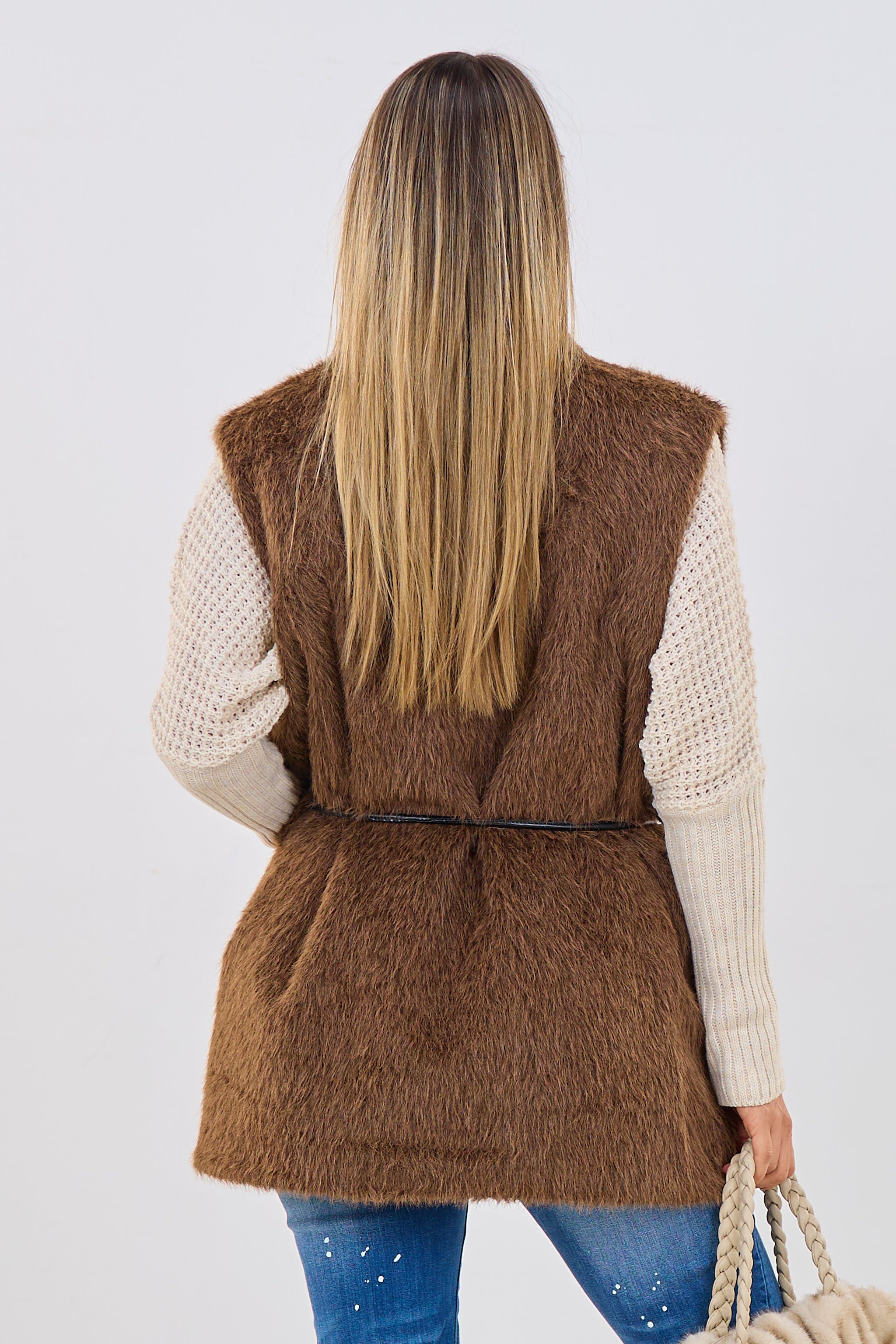 Flauschige Longweste mit Bindegürtel, braun