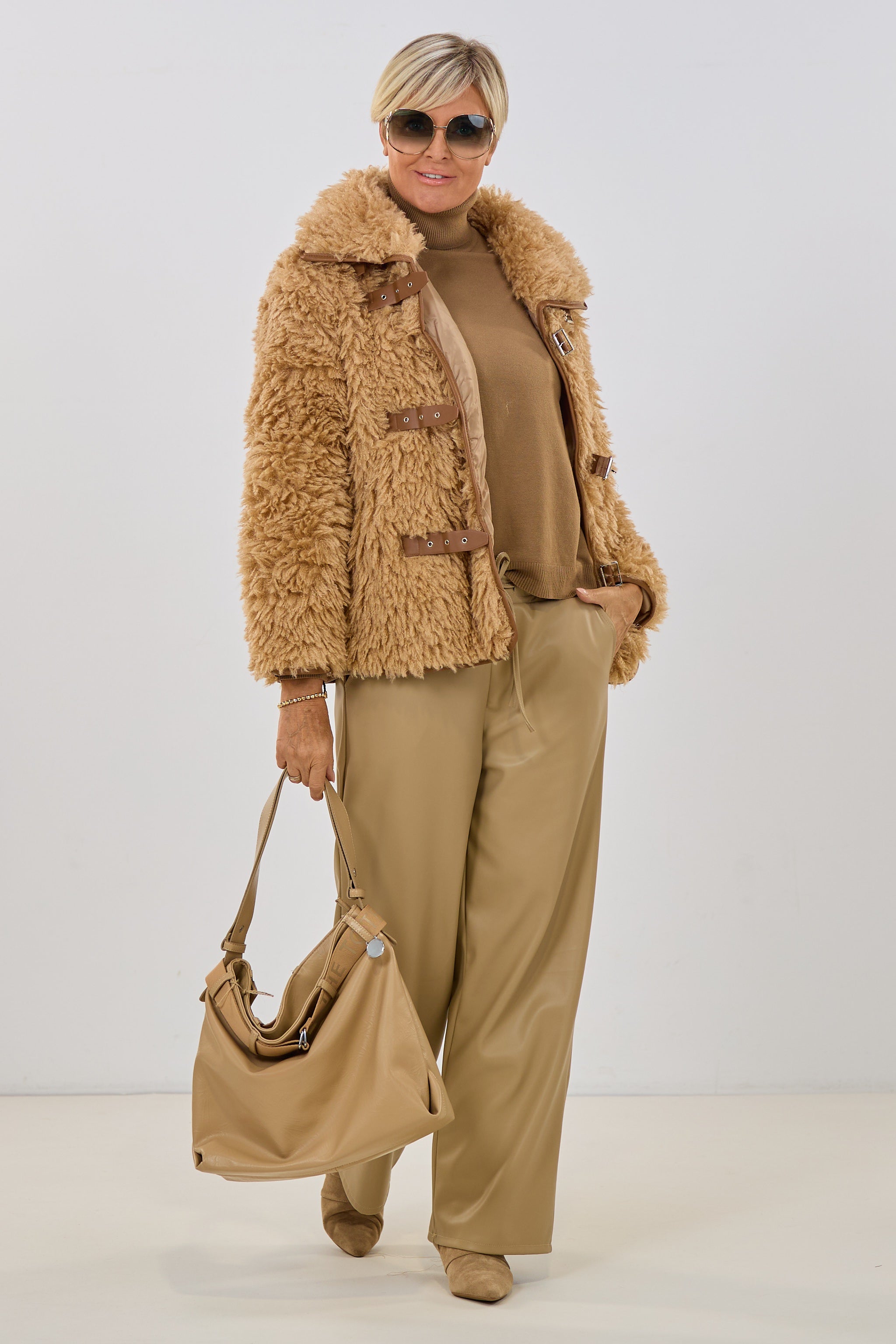 Felljacke mit Schnallen, camel