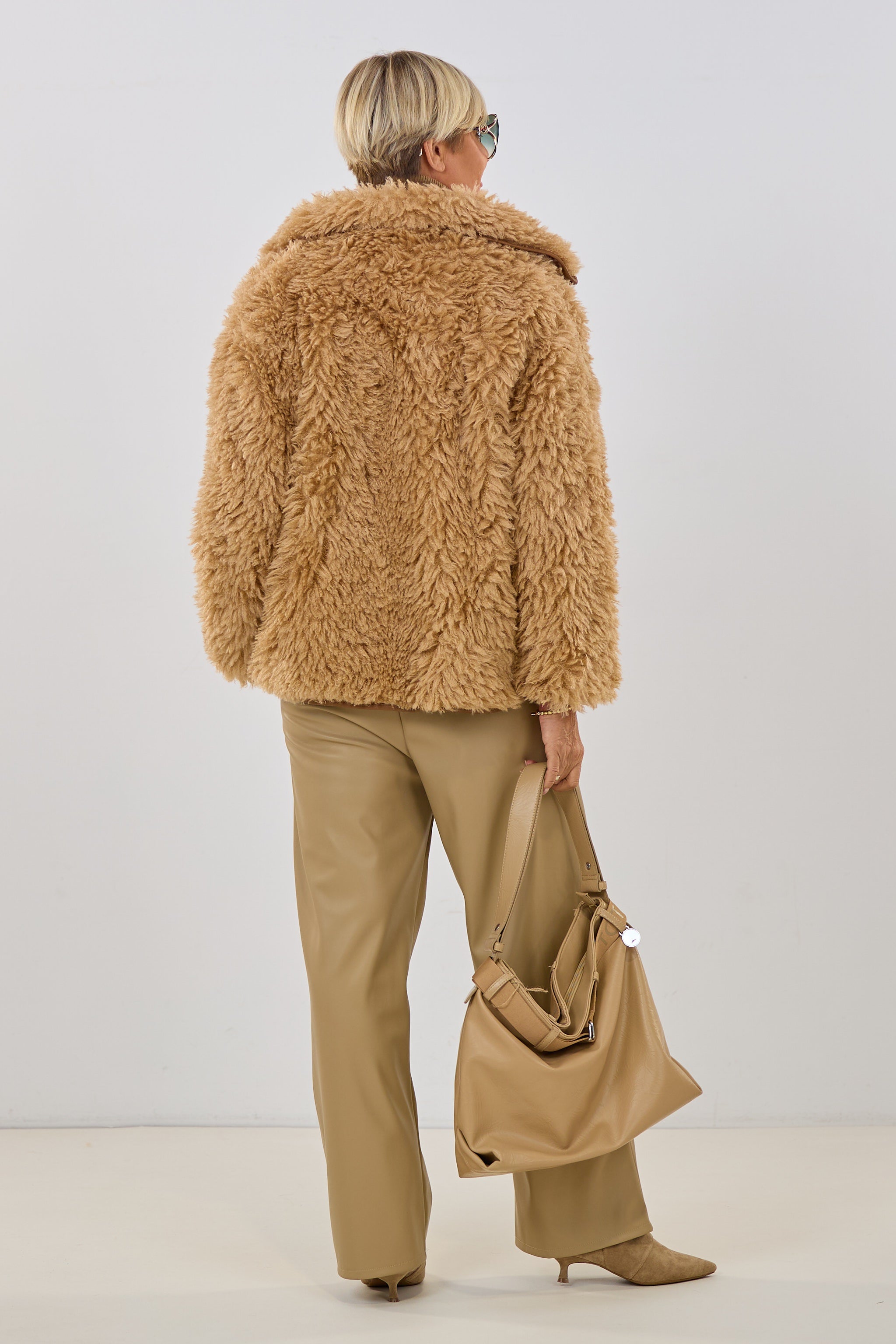 Felljacke mit Schnallen, camel