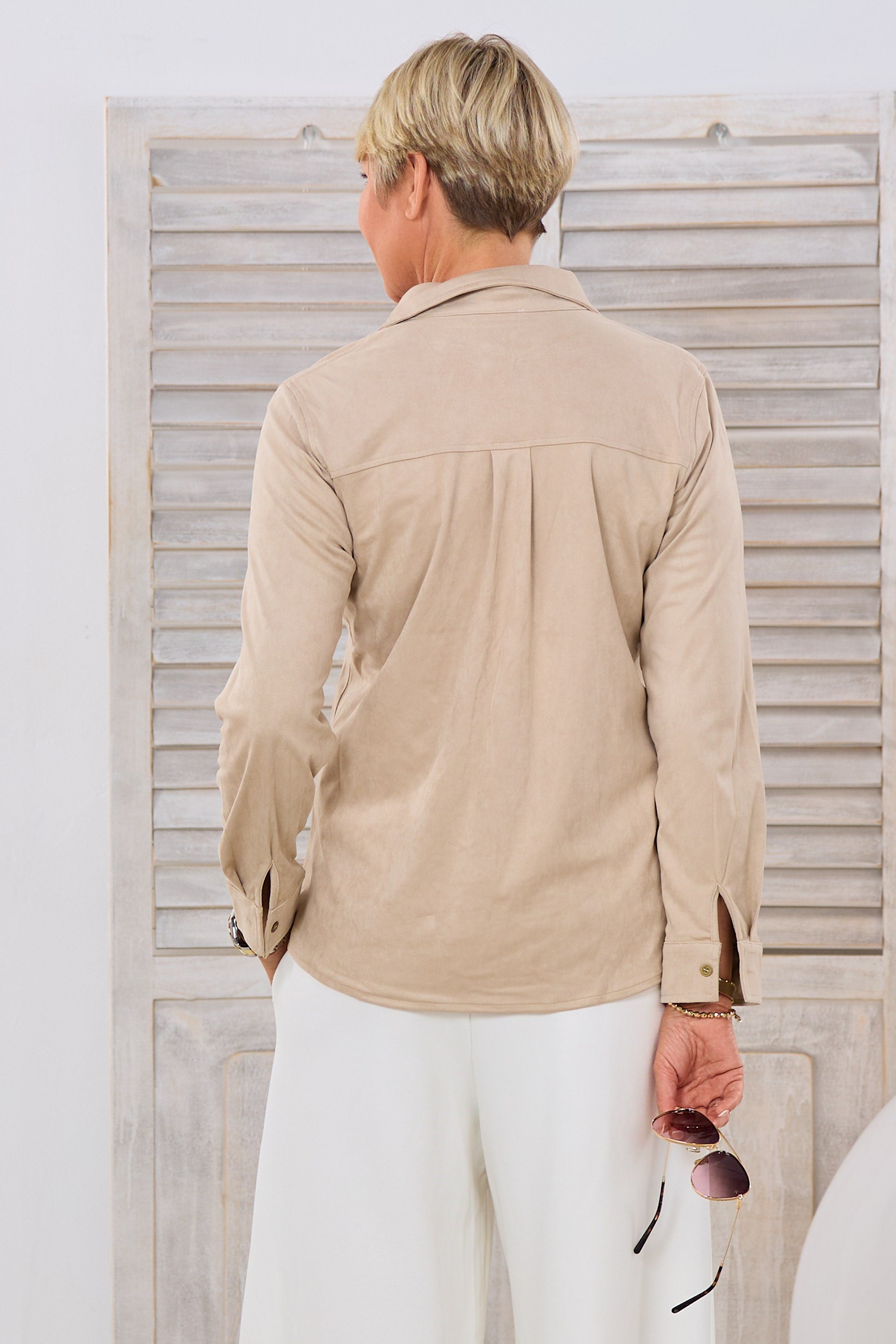 Bluse in Veloursleder-Optik, beige