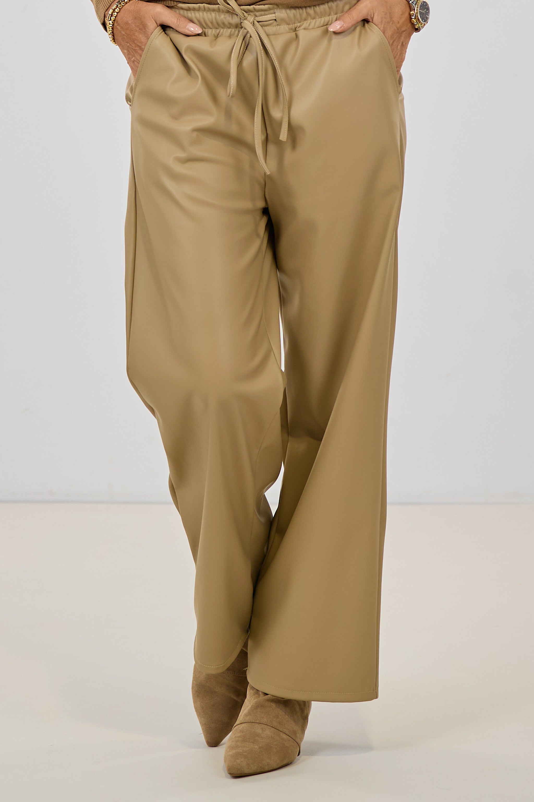 Kunstleder Hose, hellbraun