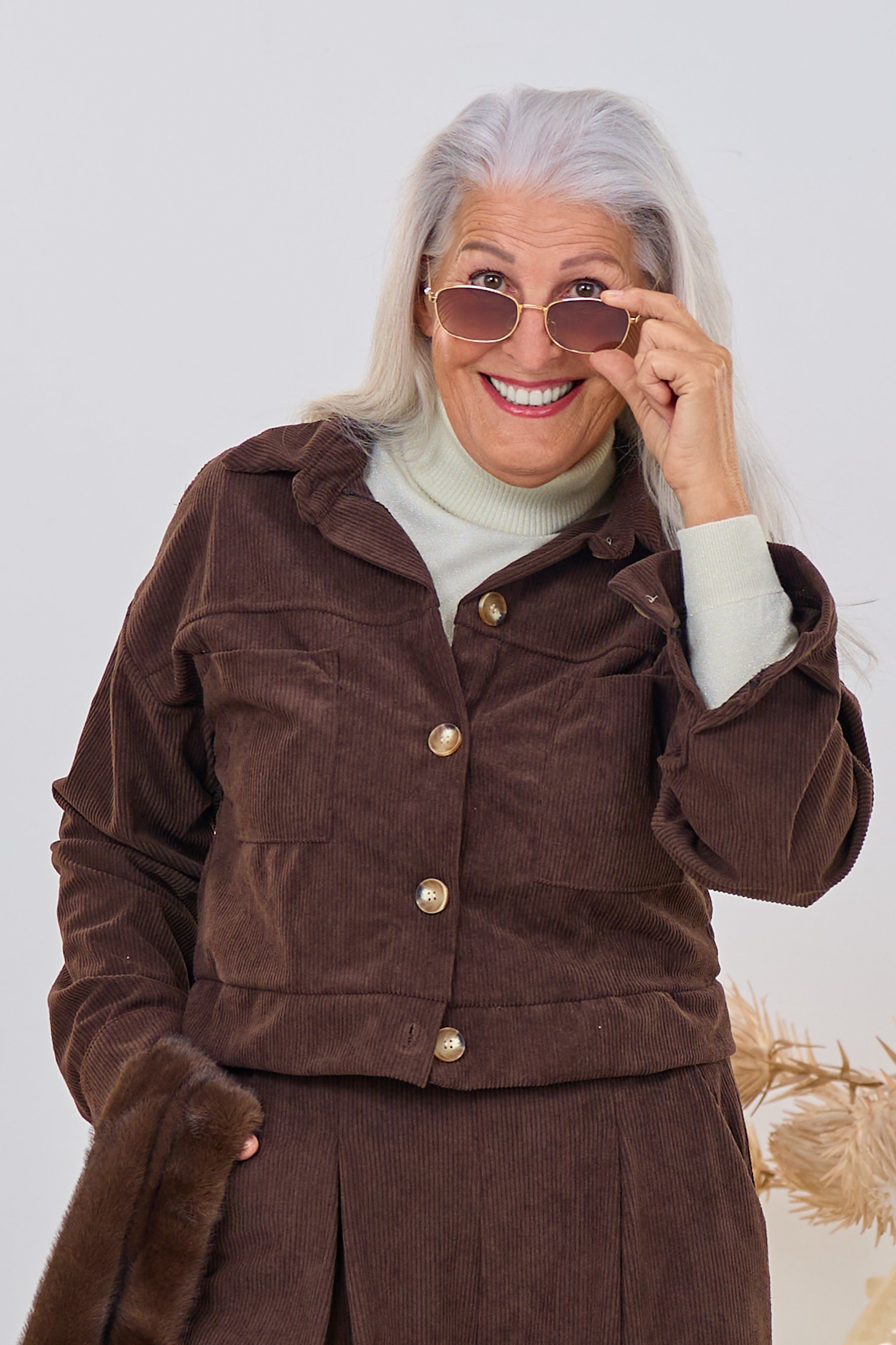 kurze Cord-Hemdjacke, braun