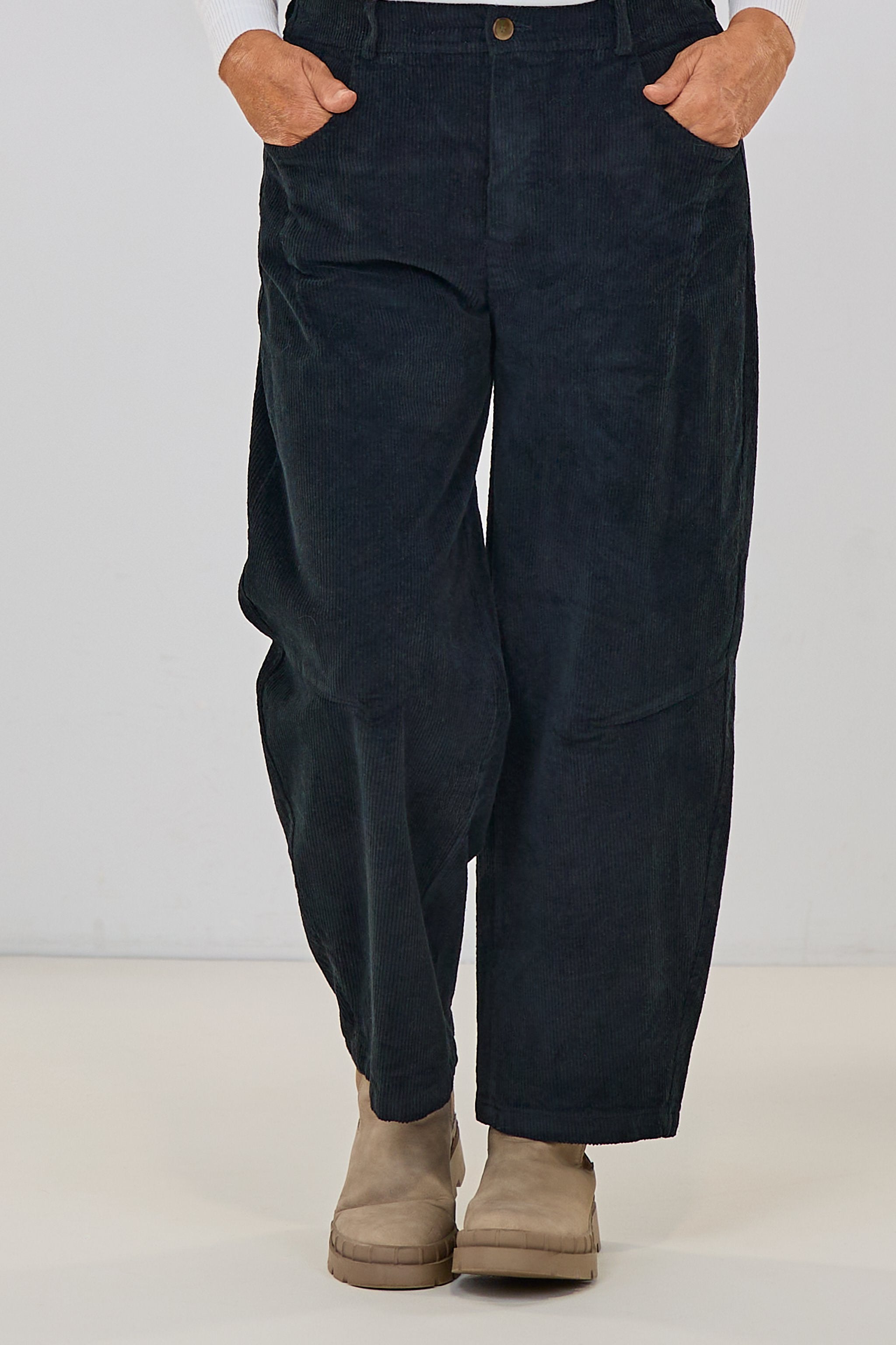 Cordhose im Balloon-Style, schwarz