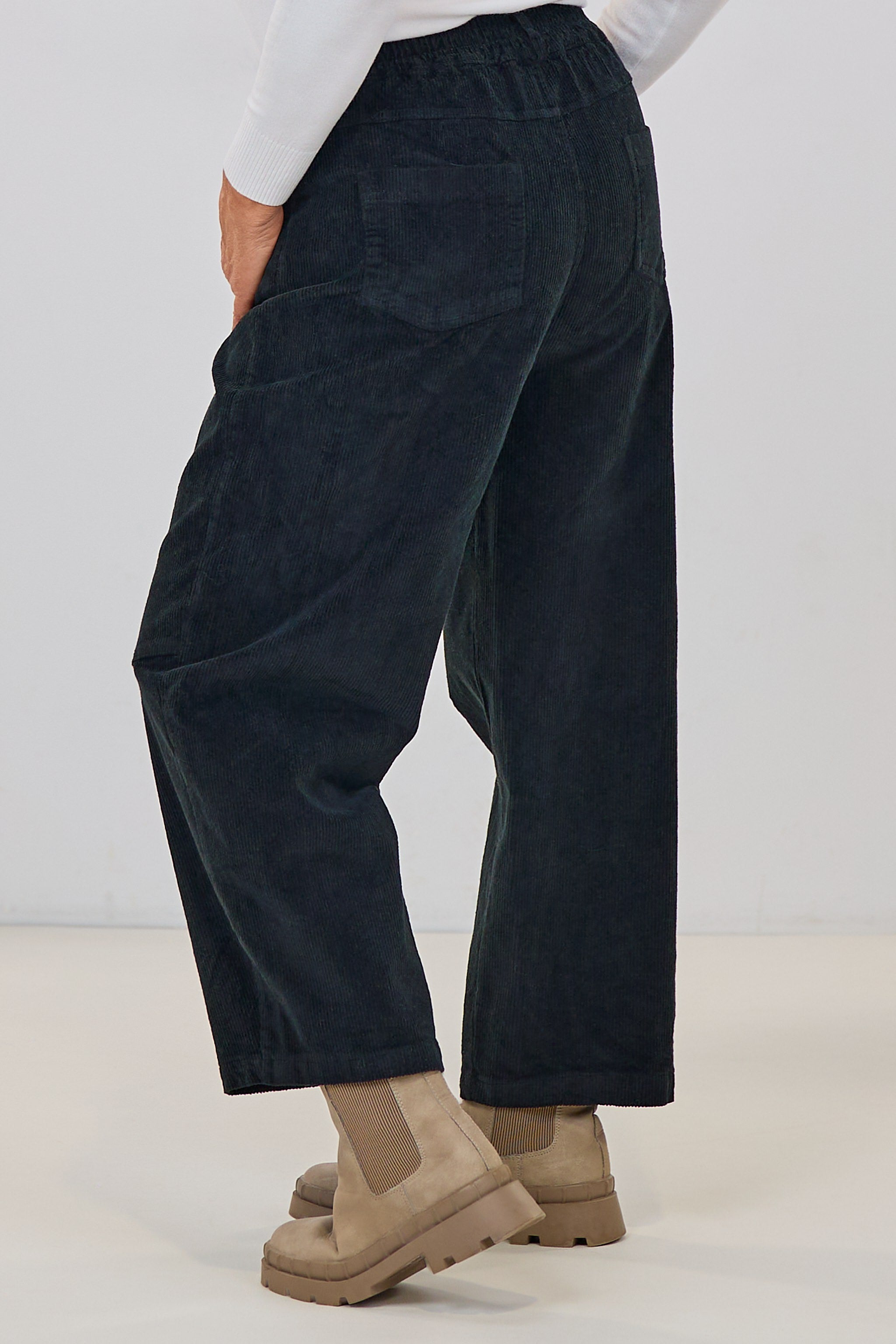 Cordhose im Balloon-Style, schwarz