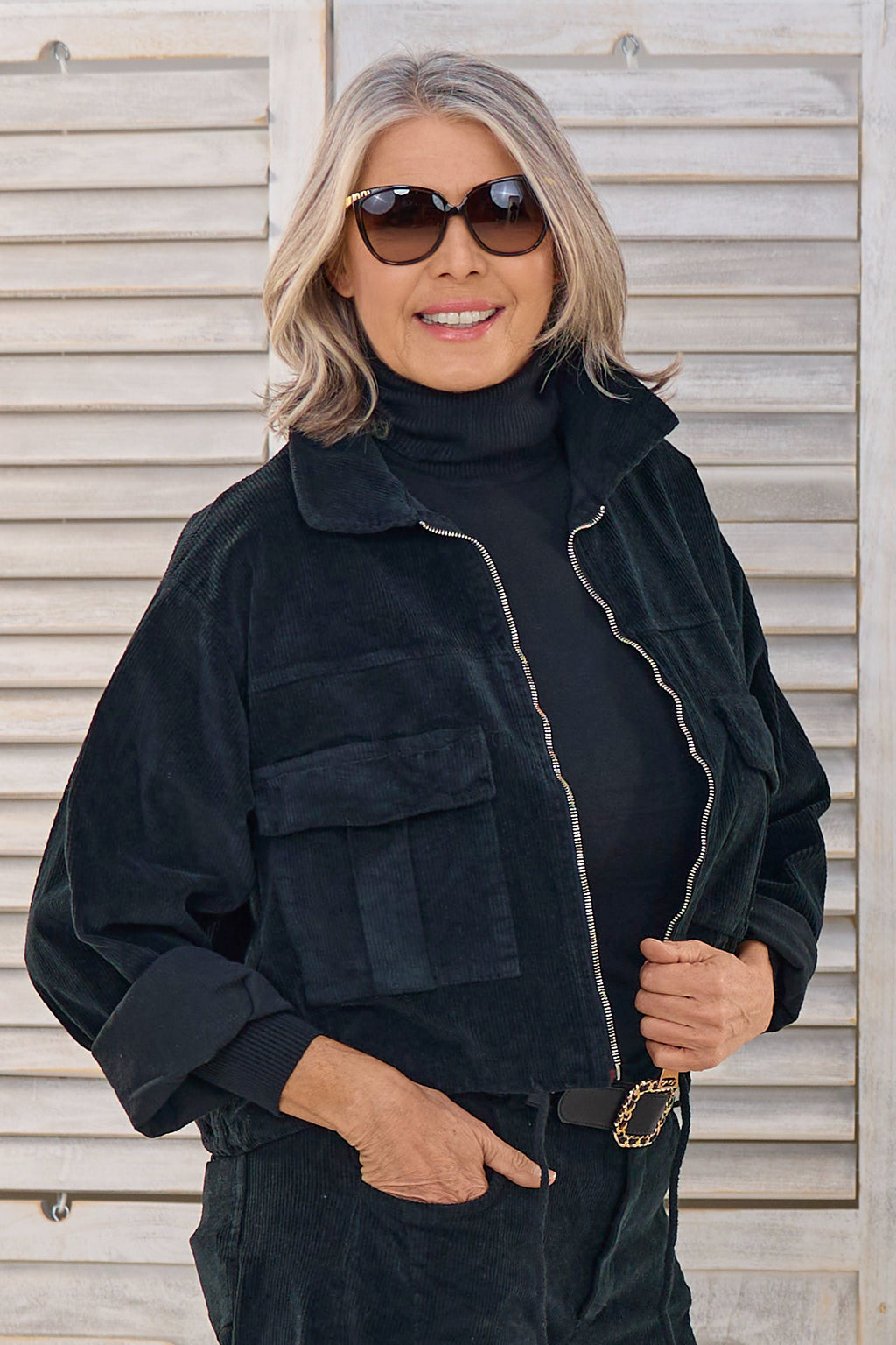 kurze Cordjacke, schwarz